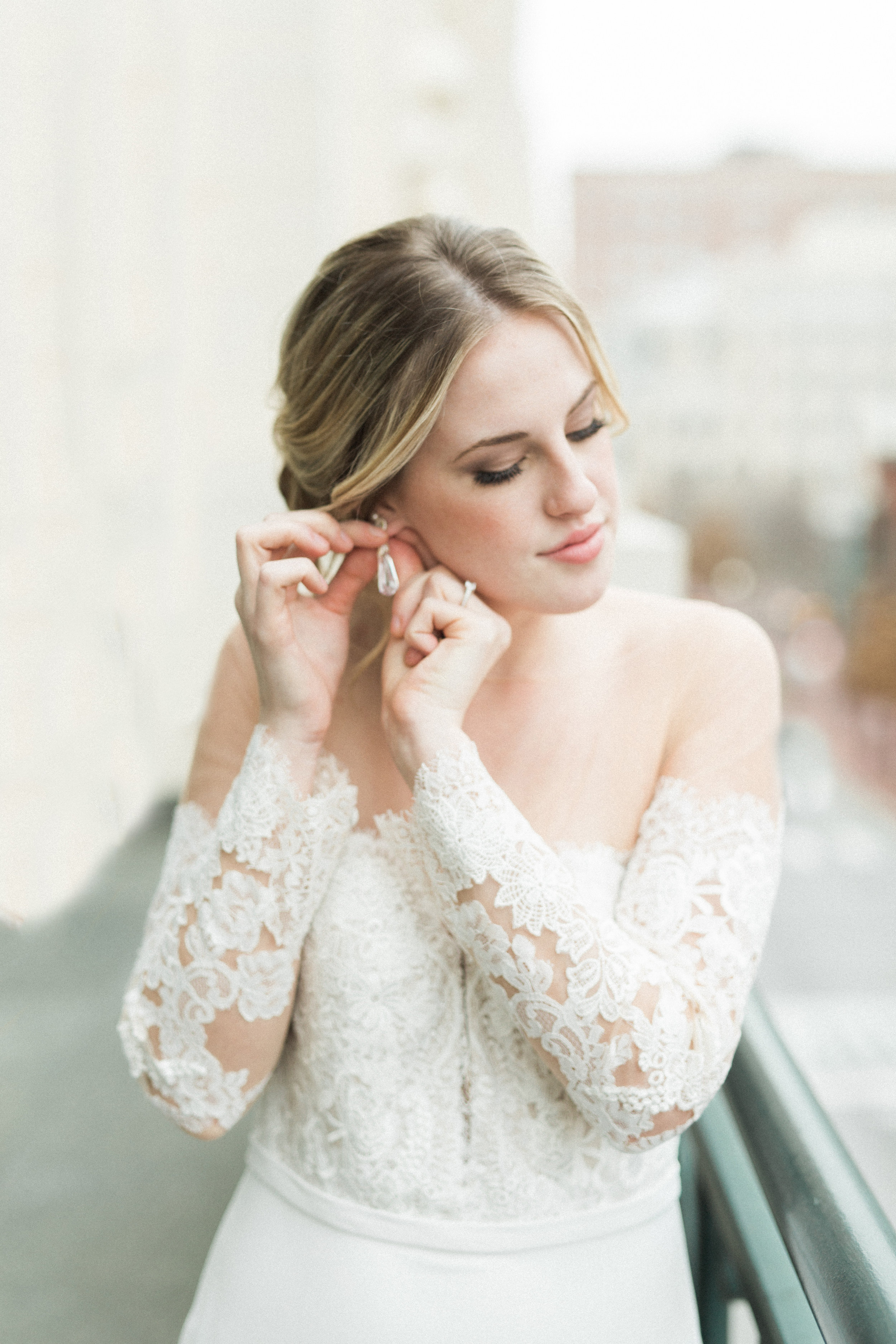 All White Winter Wedding Inspiration | Fine Art European Elopement Inspired Winter Wedding