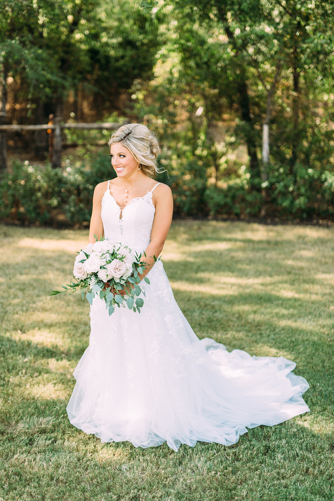 The Do's and Don'ts of Wedding Dress Shopping — Sistered States
