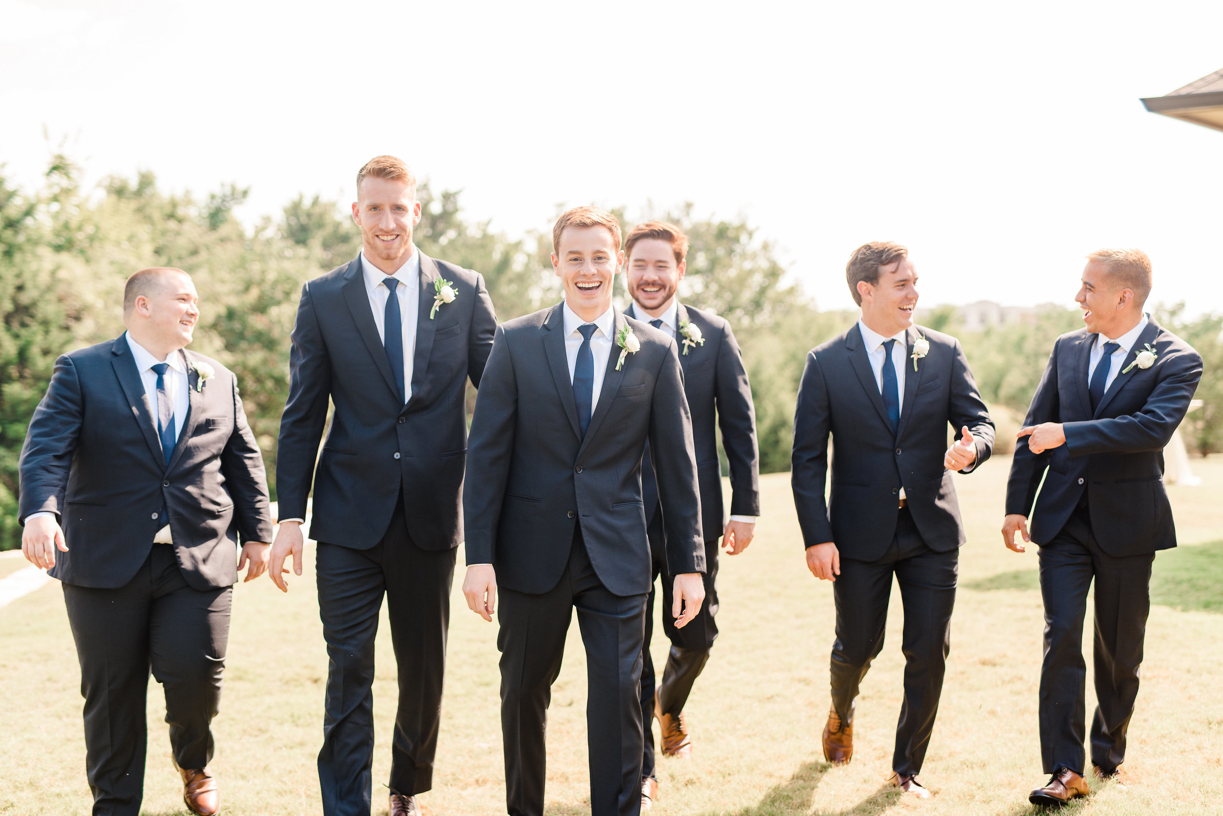 groom and groomsmen portraits