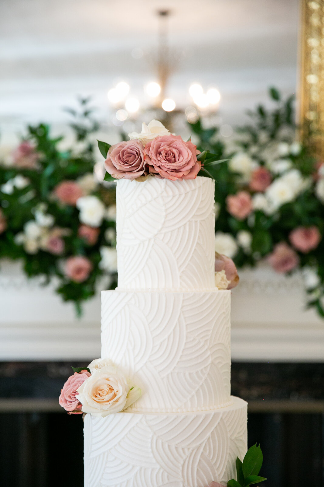 fall wedding cake flowers