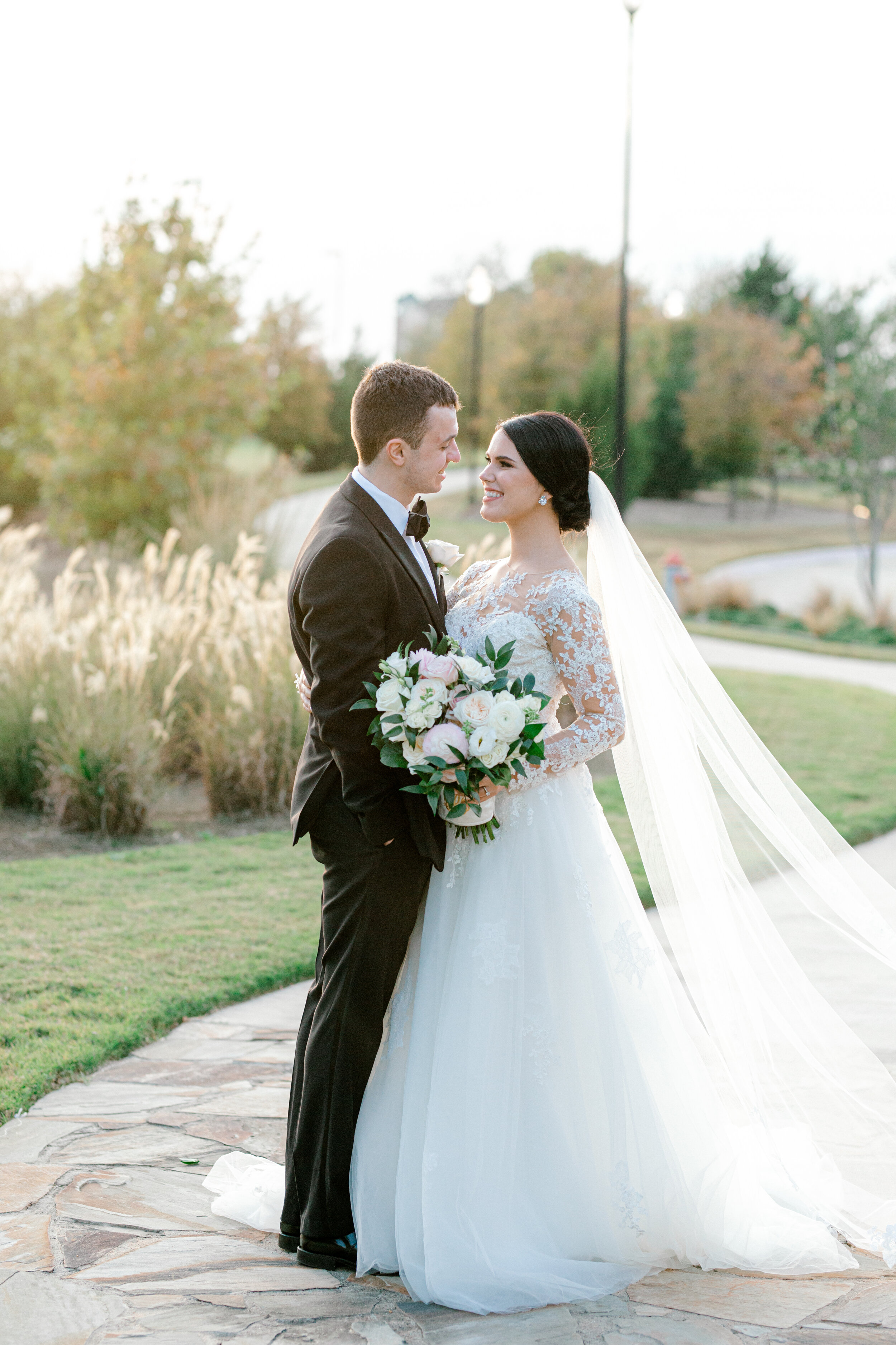 Texas winter grapevine wedding.jpg