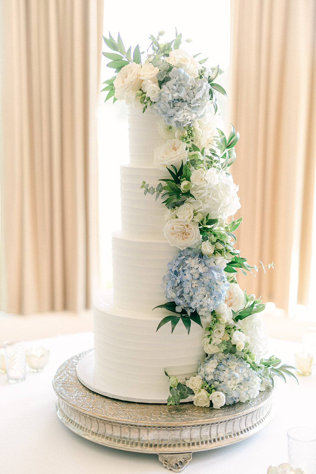 classic dallas wedding summer wedding cake