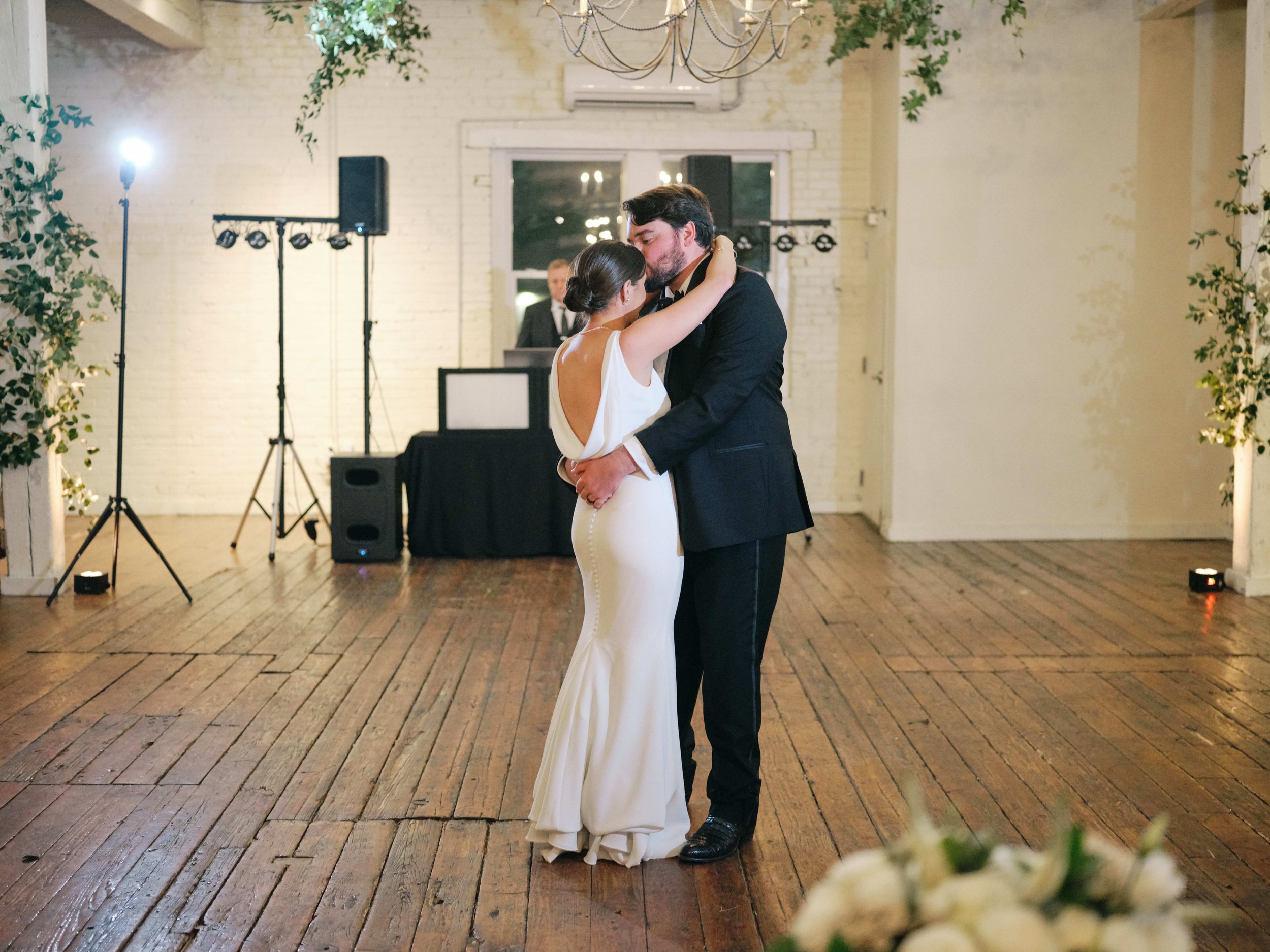 bride and groom first dance fort worth wedding