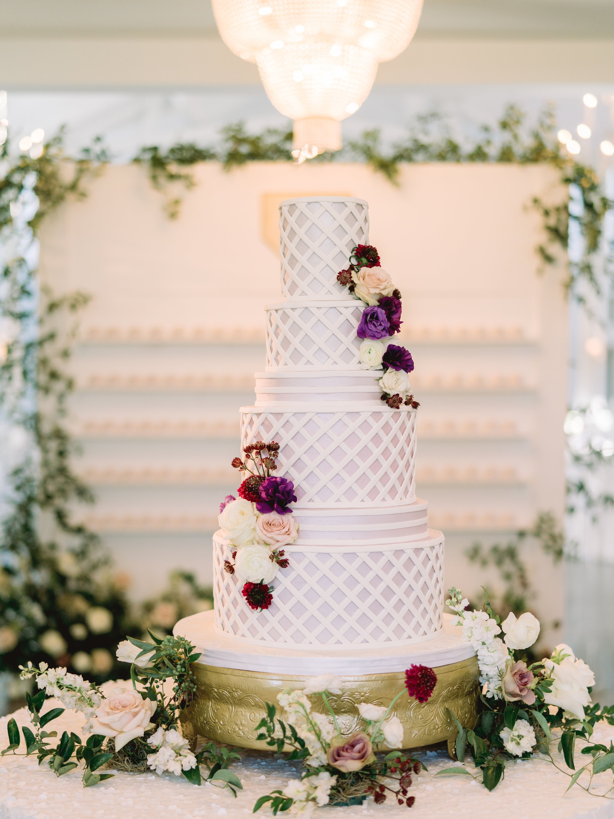 garden lattice wedding cake design purple wedding