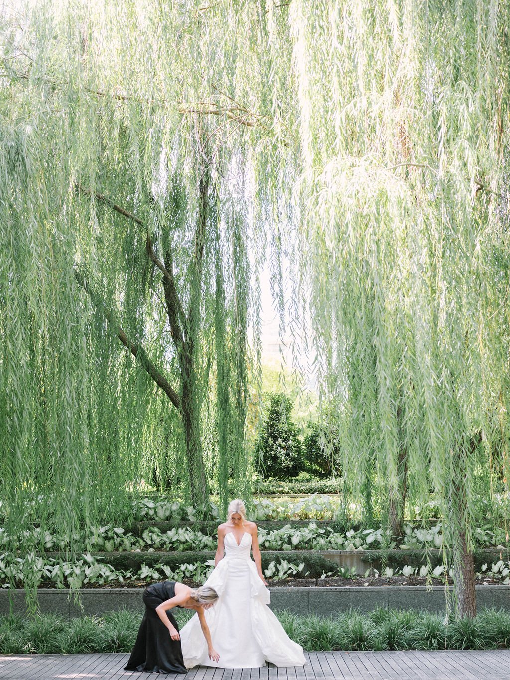 black and white summer wedding