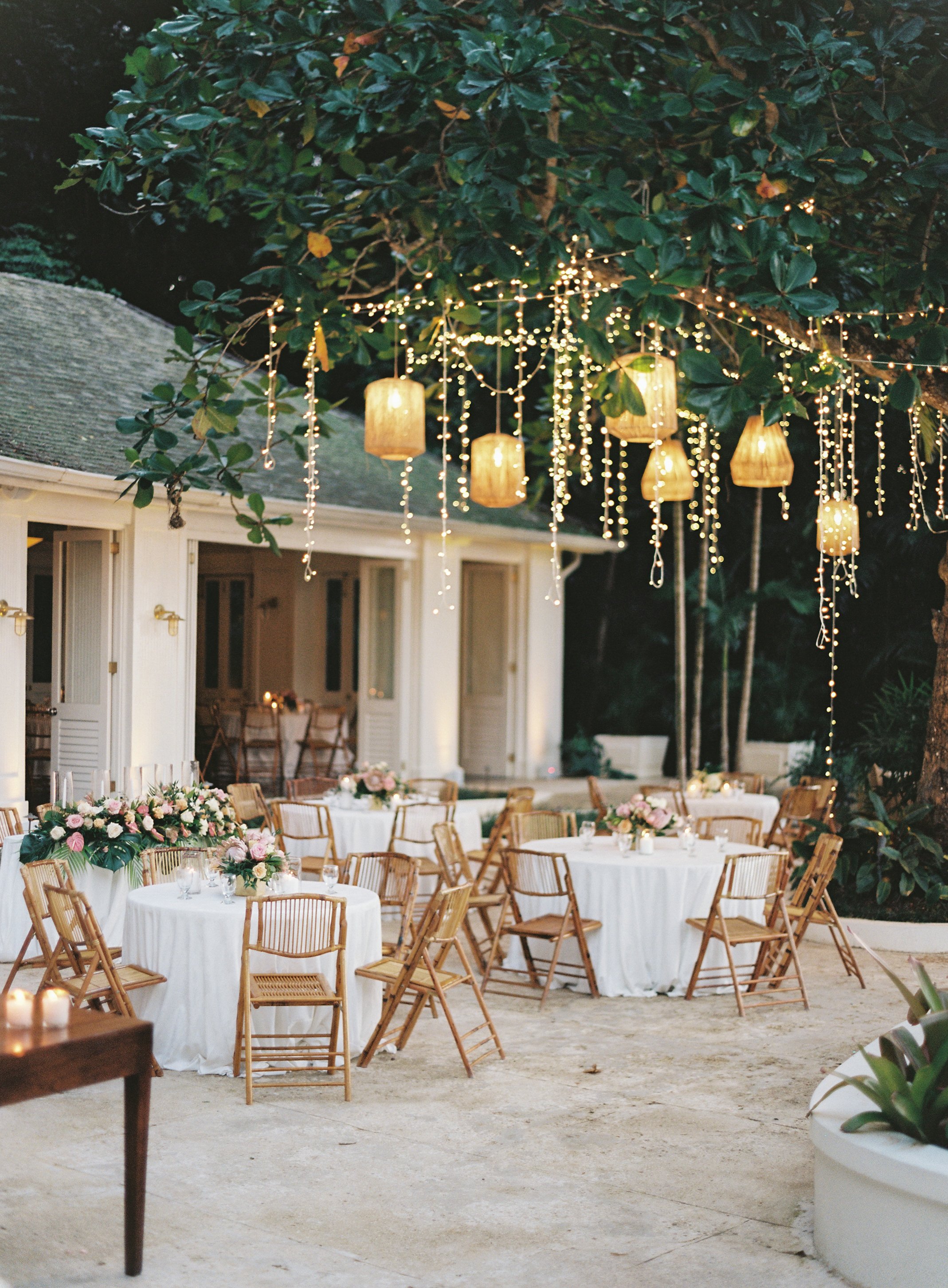 outdoor wedding reception round hill resort