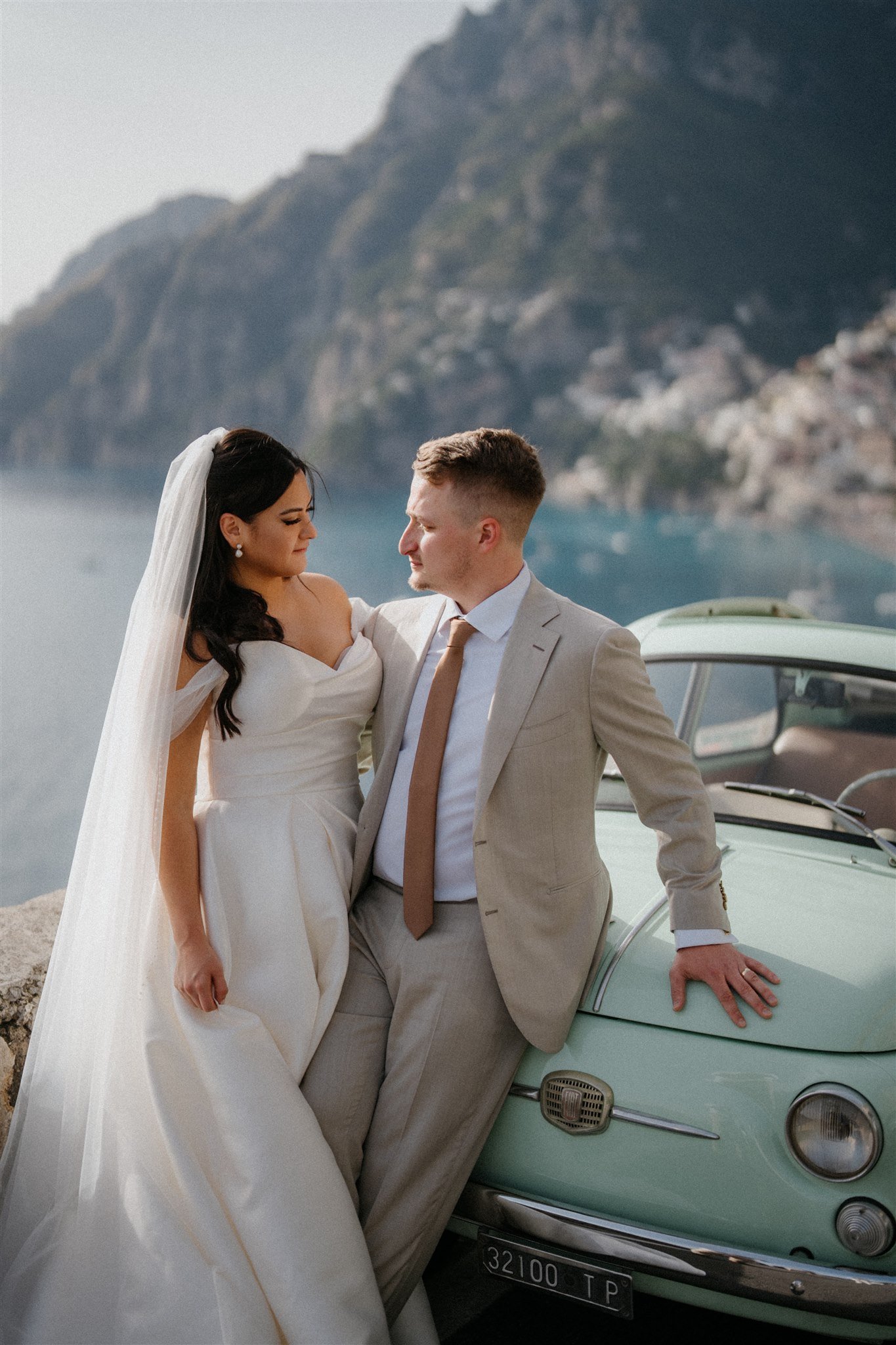 vintage fiat positano wedding pictures bride and groom