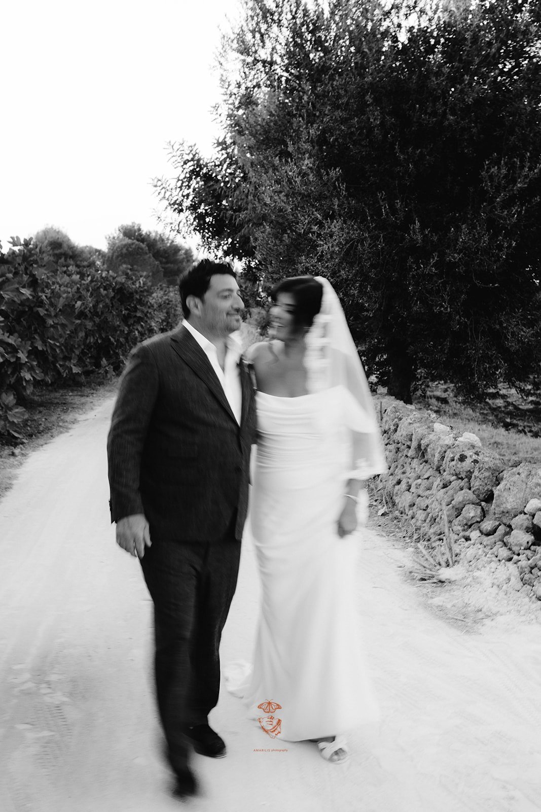 bride and groom puglia italy wedding black and white wedding photos