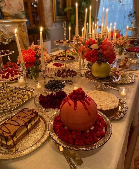 wedding dessert table display wedding trends 2024