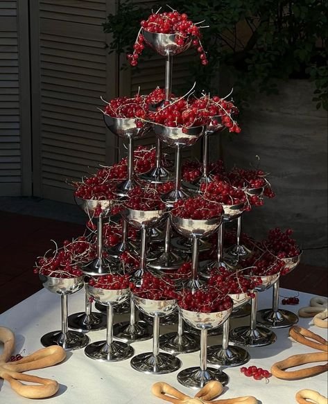 wedding food styling wedding trend 2024 cherry tower
