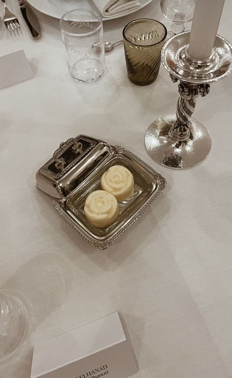 wedding butter dish food stylization wedding trends 2024