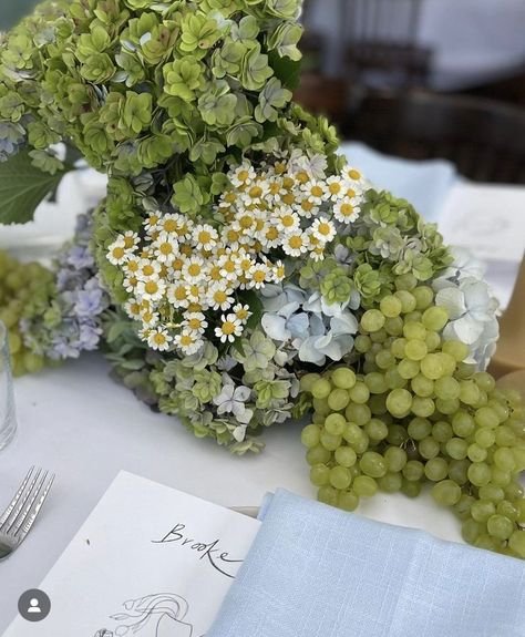 wedding grape tablescape 2024 wedding trends food styling