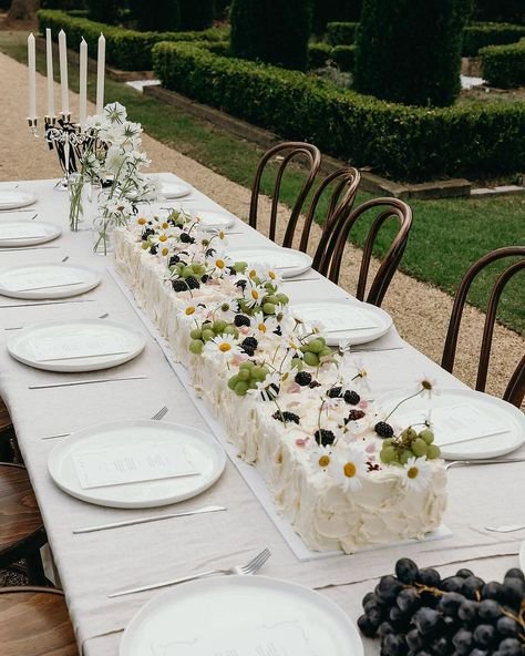 edible wedding centerpiece long cake wedding trend 2024