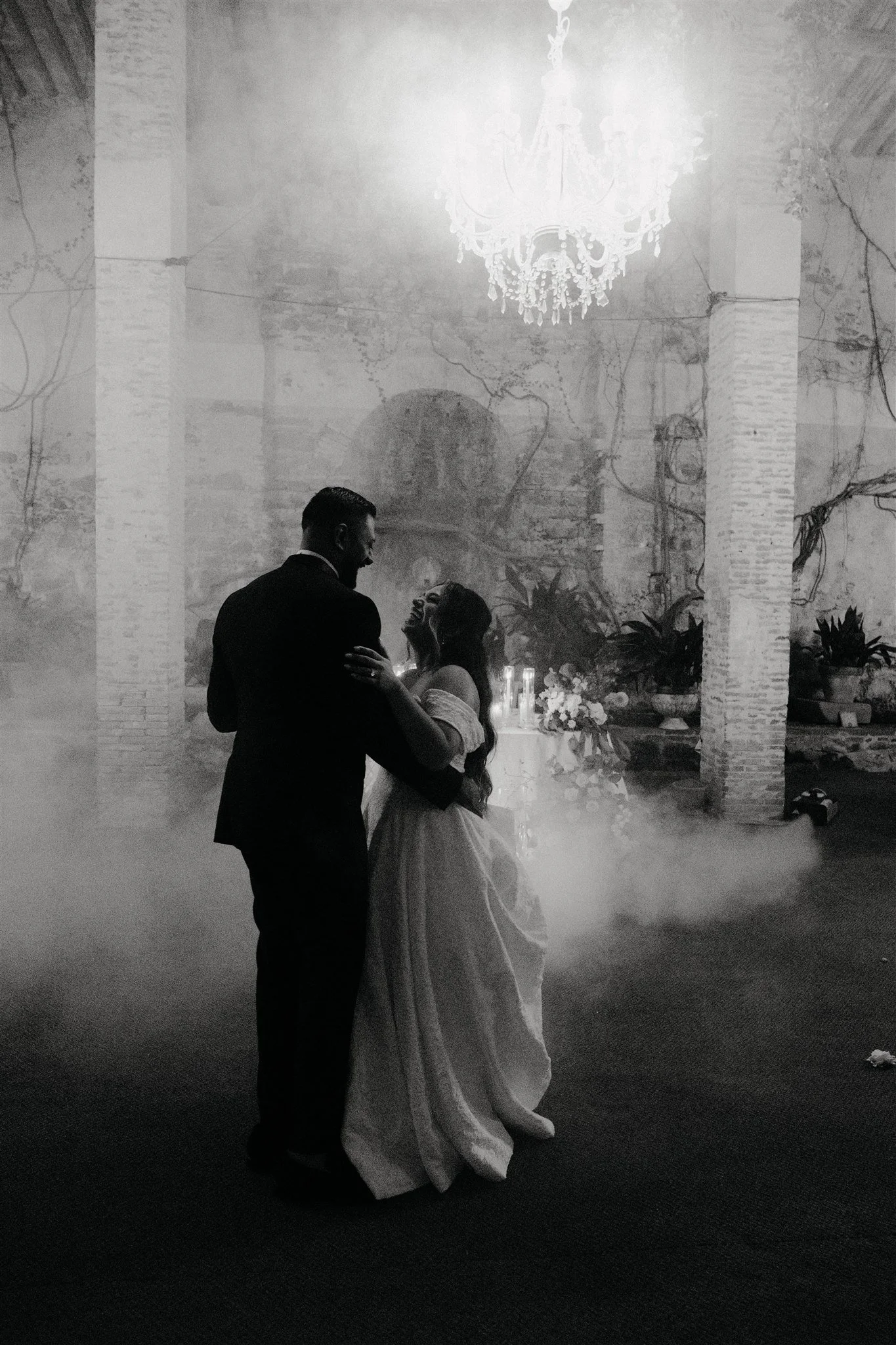 tuscany wedding first dance villa grabau