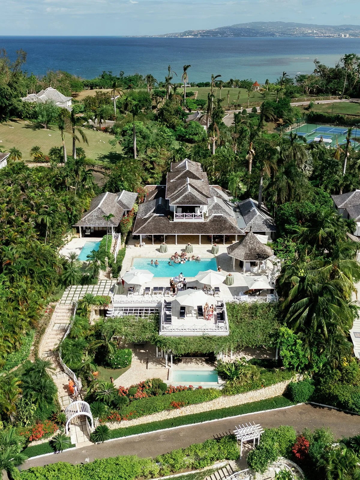 round hill resort villa 16 pool party