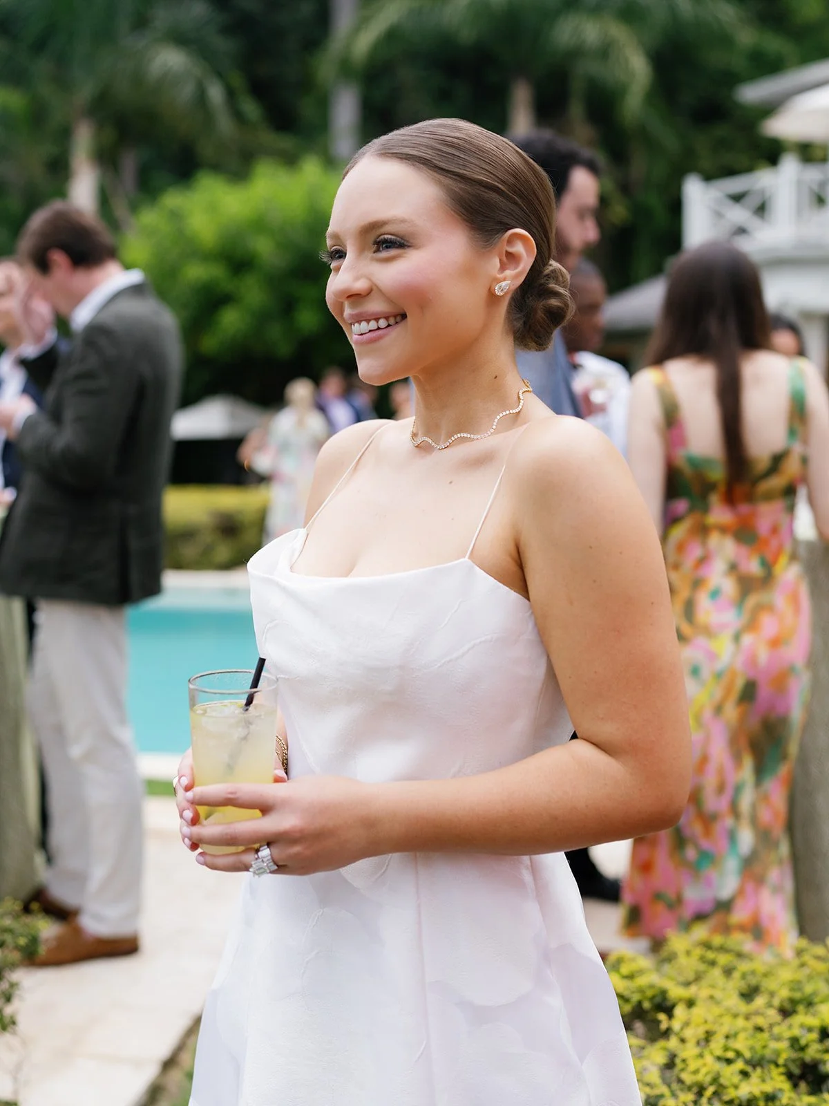 round hill wedding cocktail hour villa 20