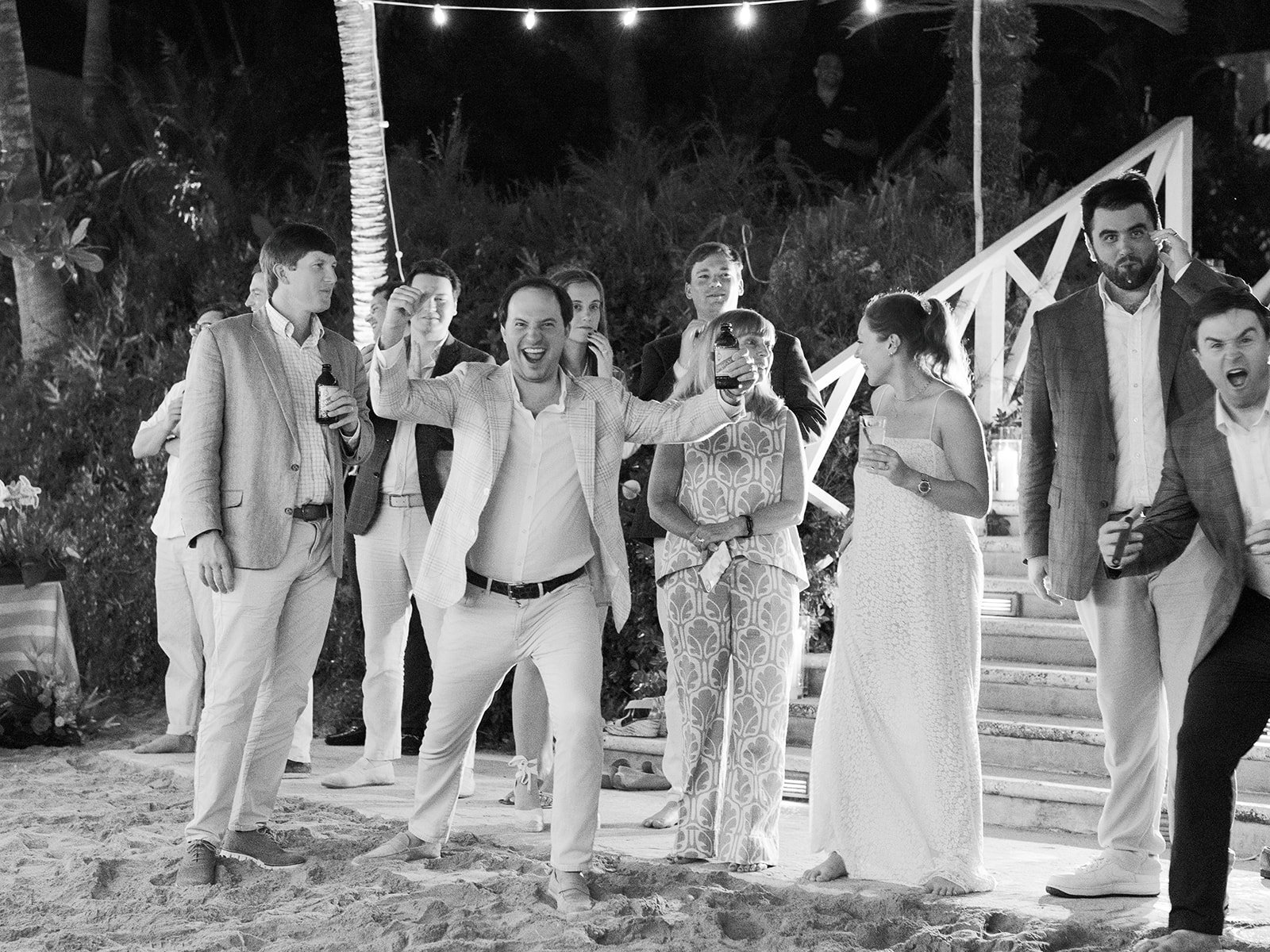 round hill resort beach welcome party