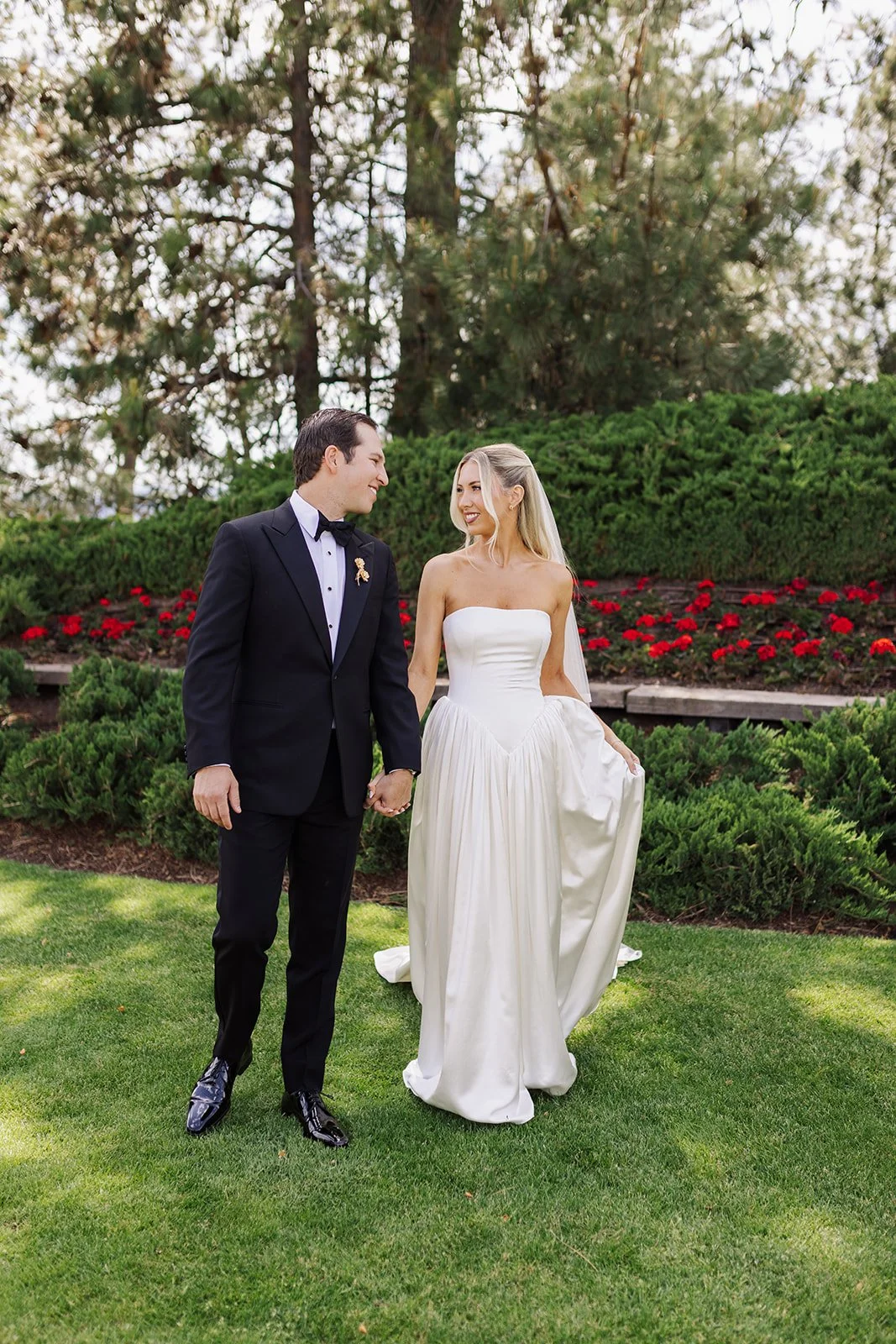 summer lake ceremony wedding