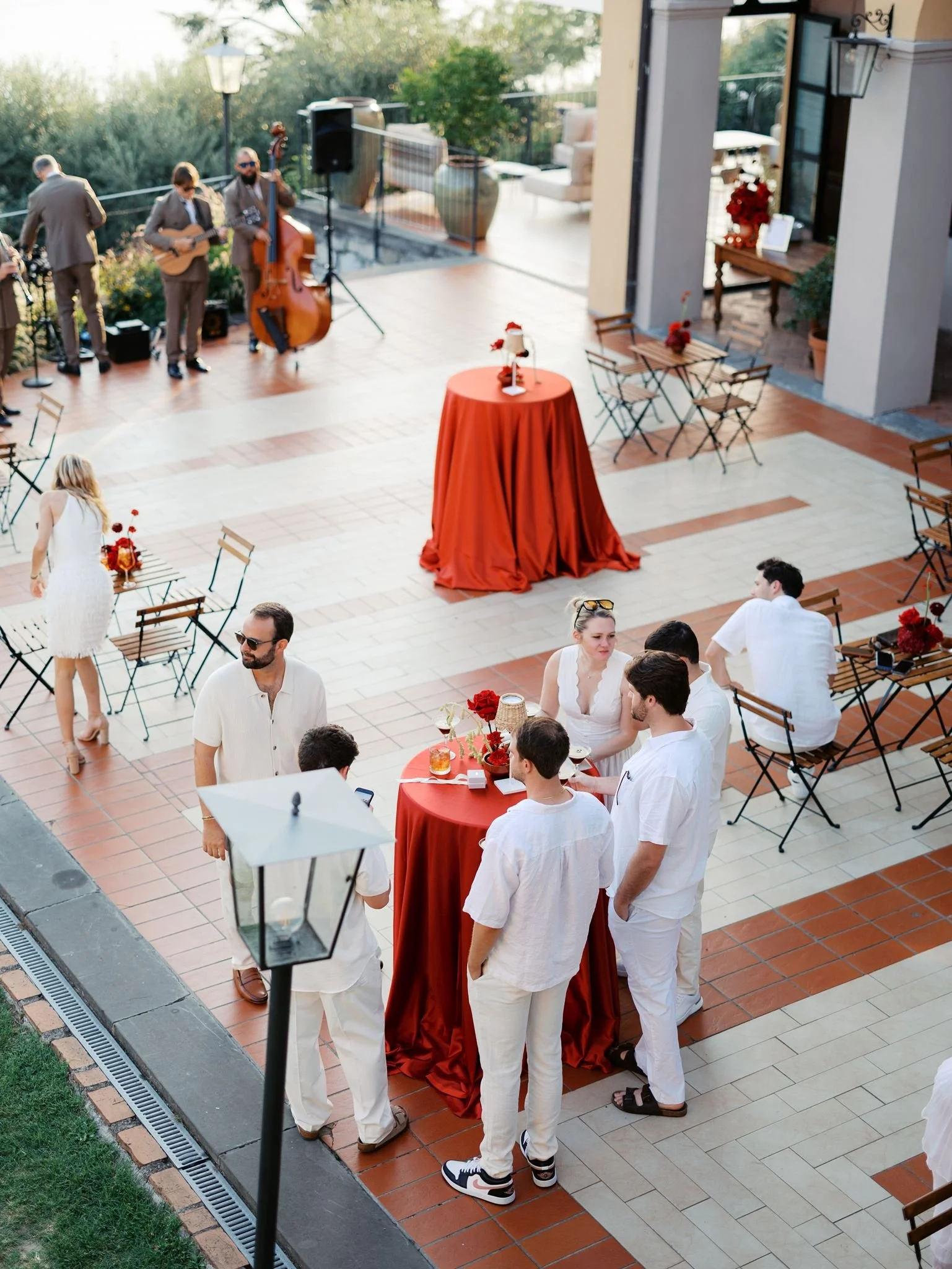 wedding welcome white party