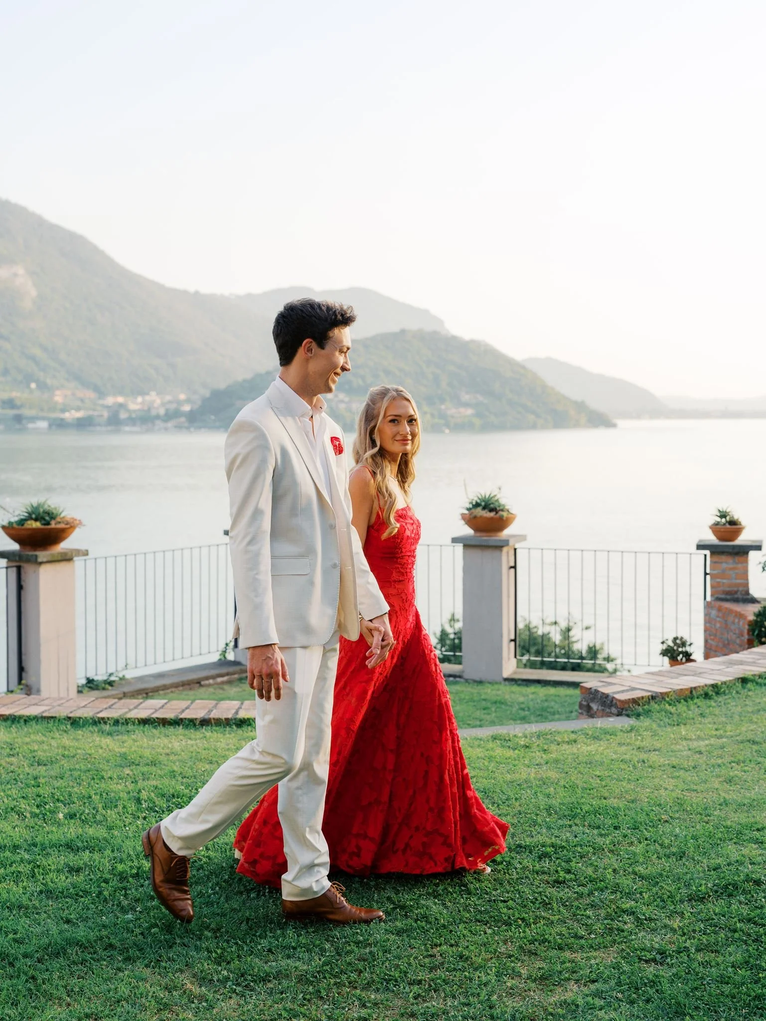 bride and groom lake iseo wedding