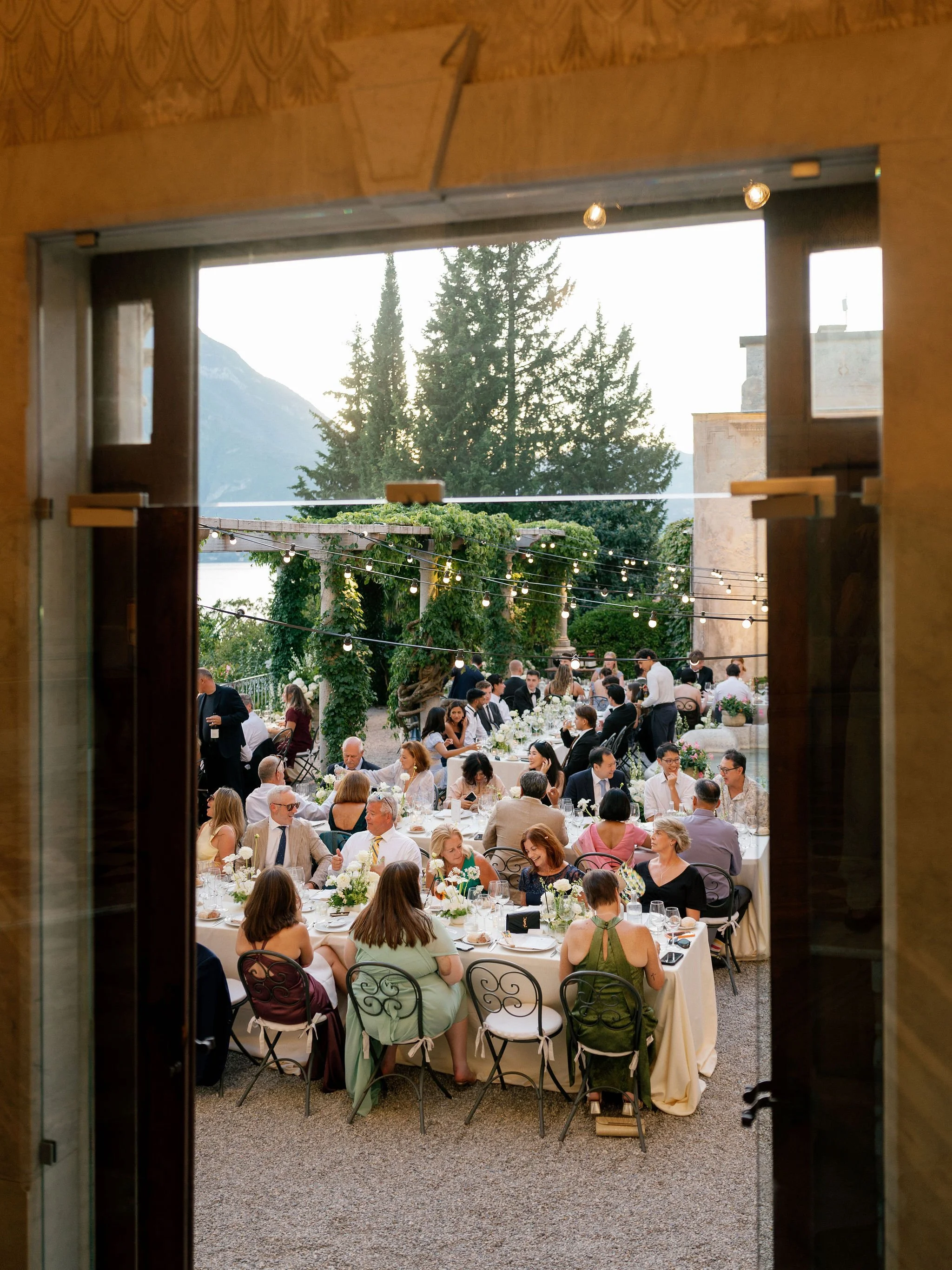 05.09.26TeaserKelly&Dimitris,VillaCipressi,ComobyKonstantynZakhariyphoto-119.jpg