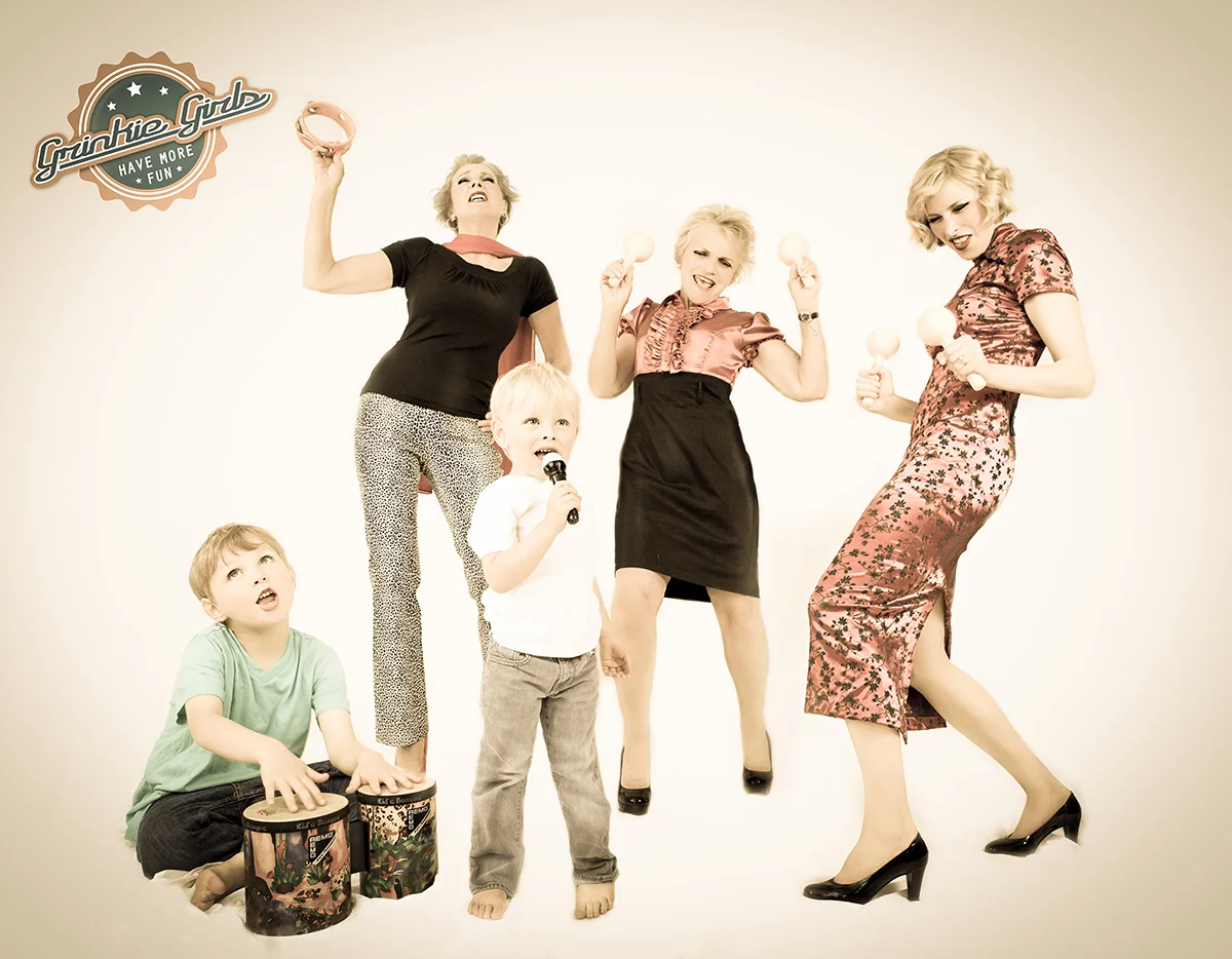 grinkie-pinup-party-family-band.jpg