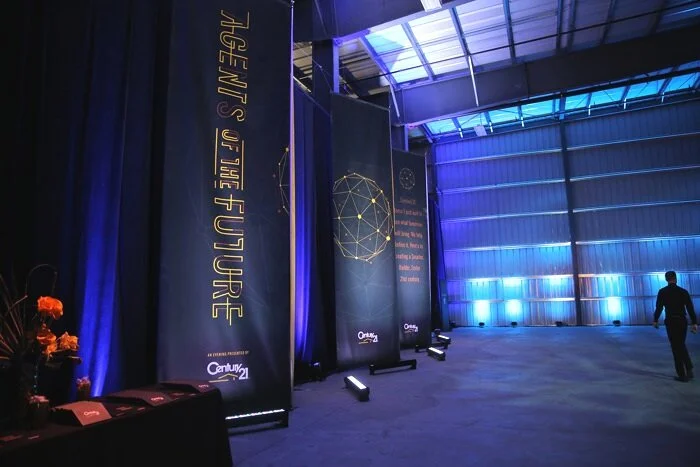 Century 21 : Agents of the Future