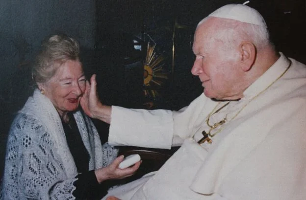 John Paul II  Proves Men and Women Can Be Friends