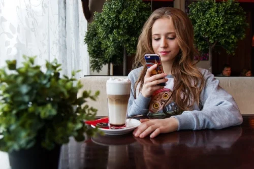 Your Smartphone Is Sabotaging Your Romantic Relationships - Here's What You Can Do About It
