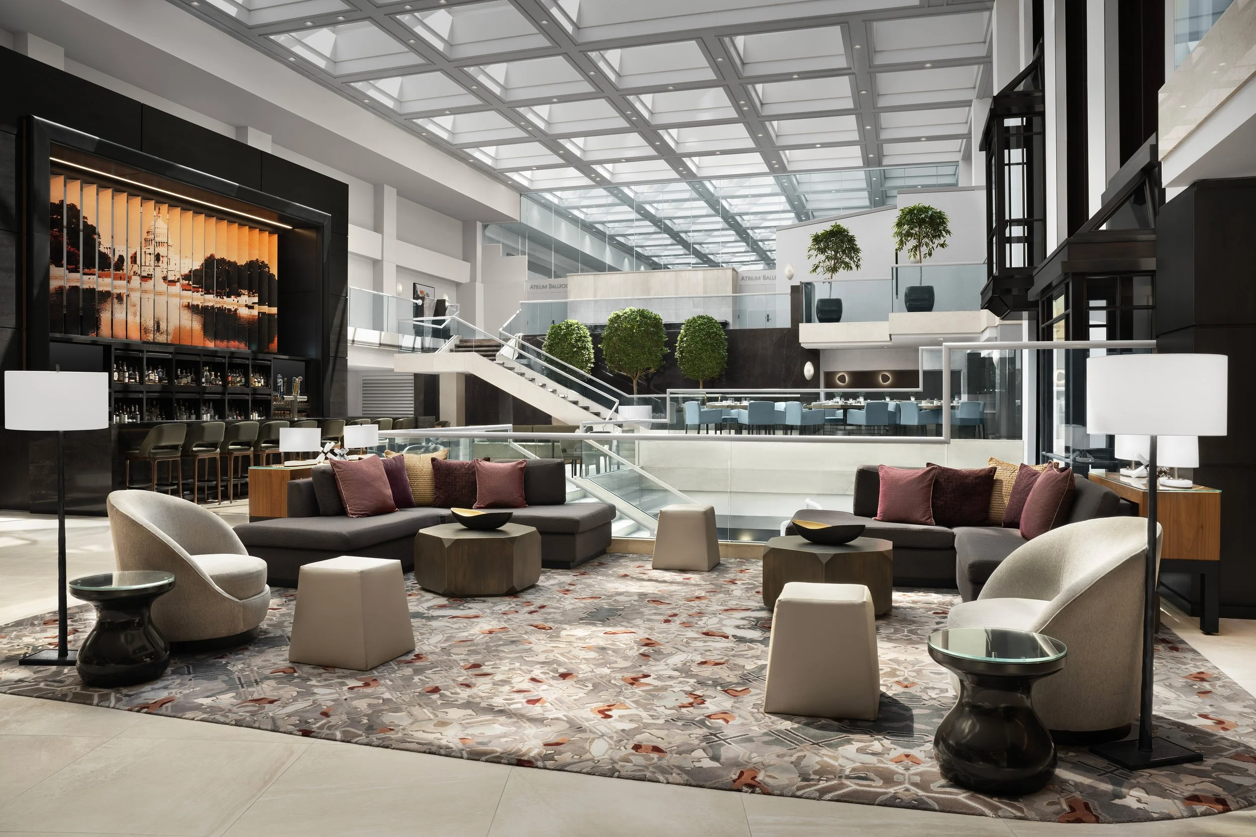 DCADCHH_DC_CAPITOL_HILTON_LOBBY_WIDE.jpg