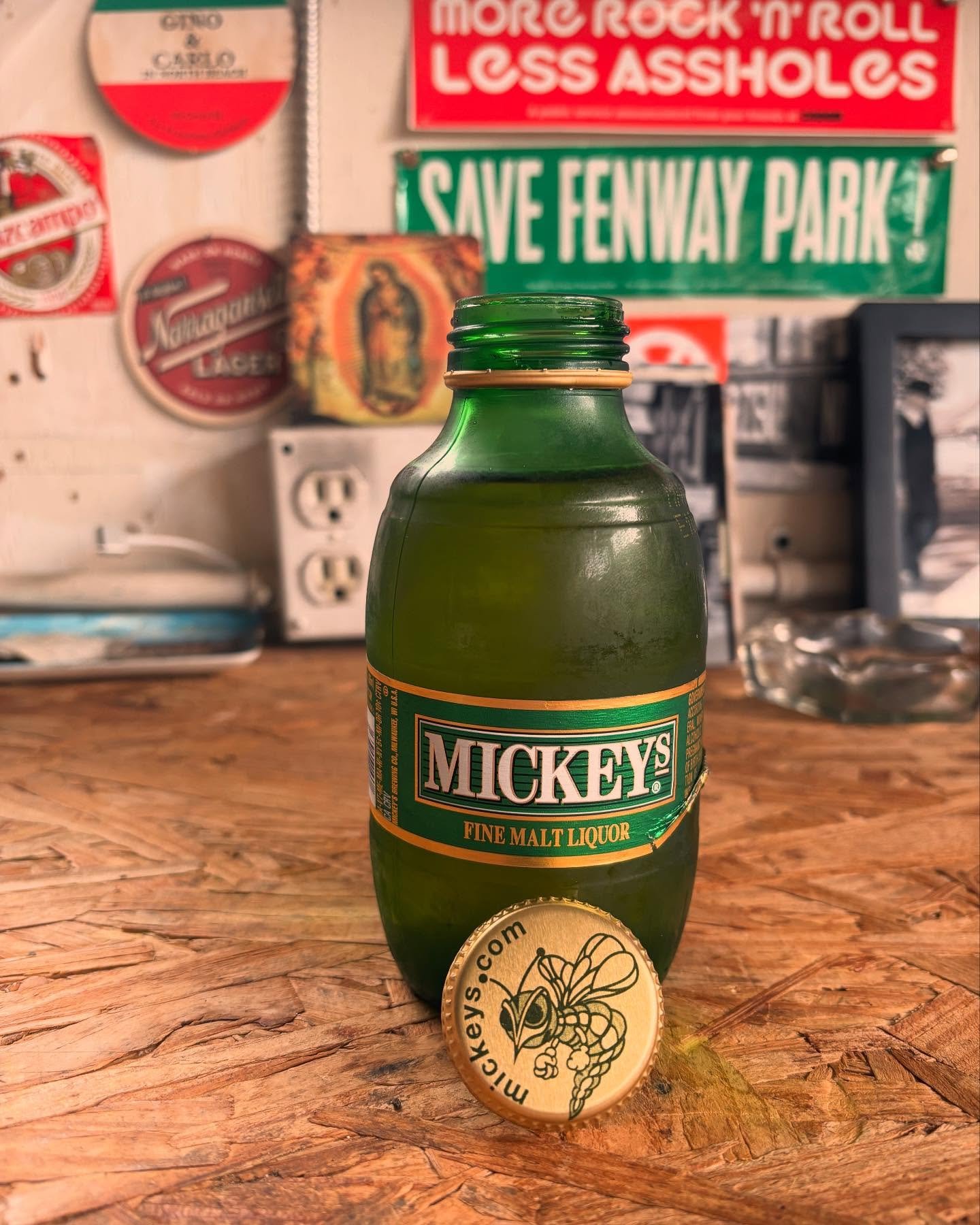 Time machine. I had no idea these still existed. #early80&rsquo;s#rinconvalley#garfieldpark#underagedrinking#tasteslikehome#lezashouse