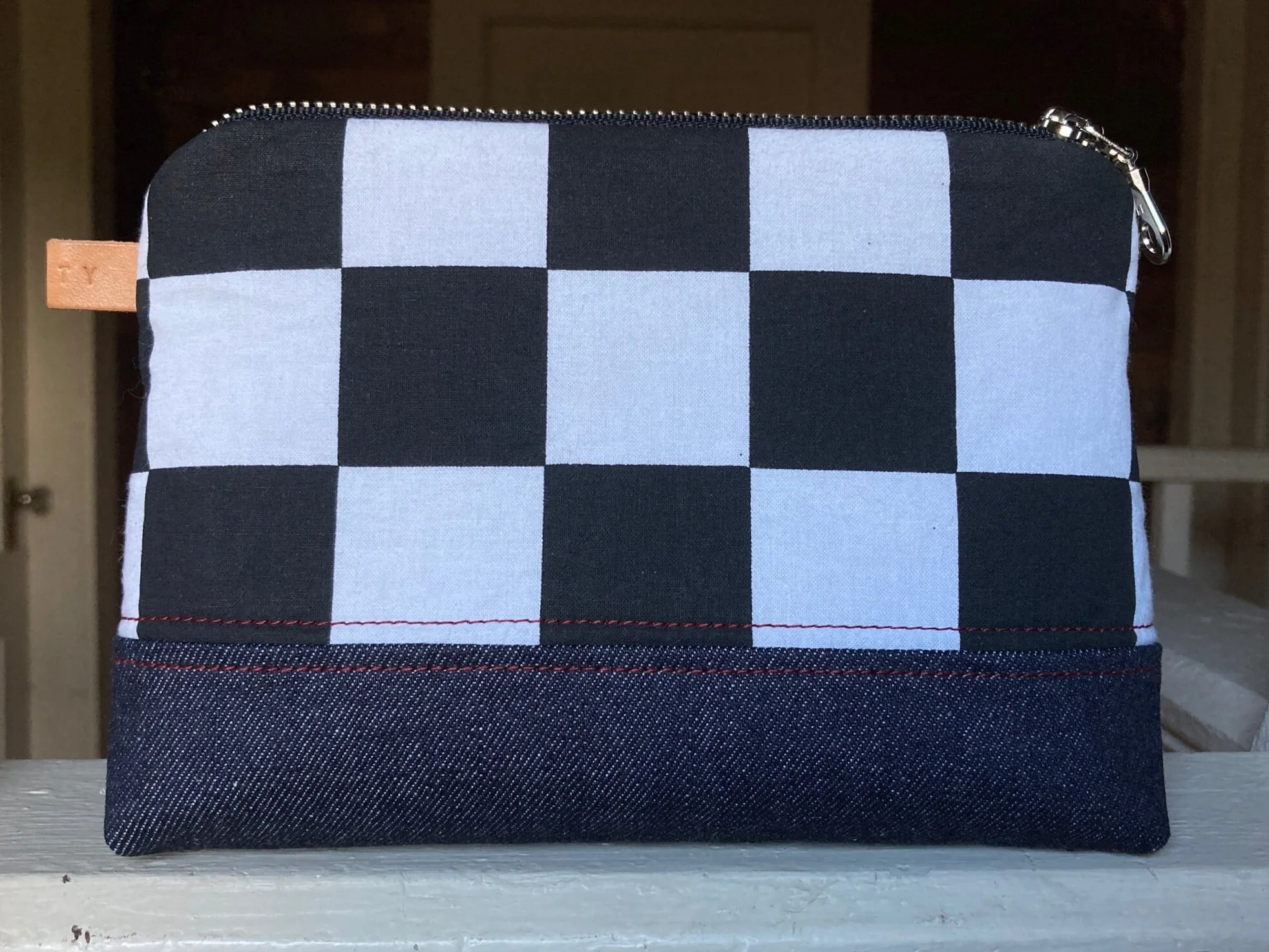 6D399361-52F0-41D0-81DA-7D6244742A9C