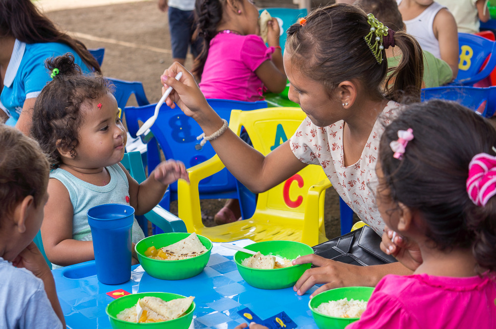 feeding program in Cristo Rey