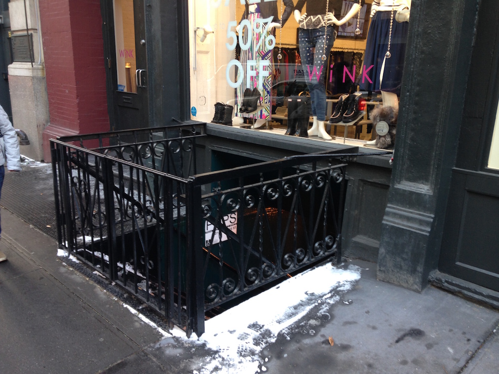 00 Exterior IMG_1456.JPG