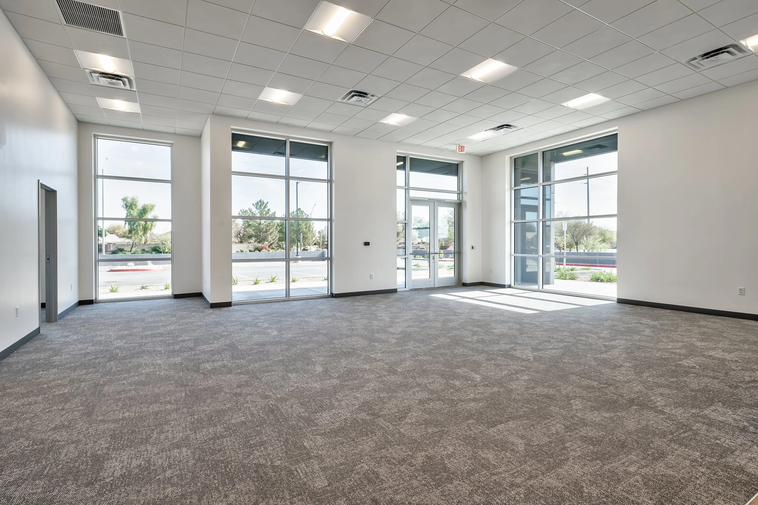 KBC Summit 12730 Interior - 01.jpg