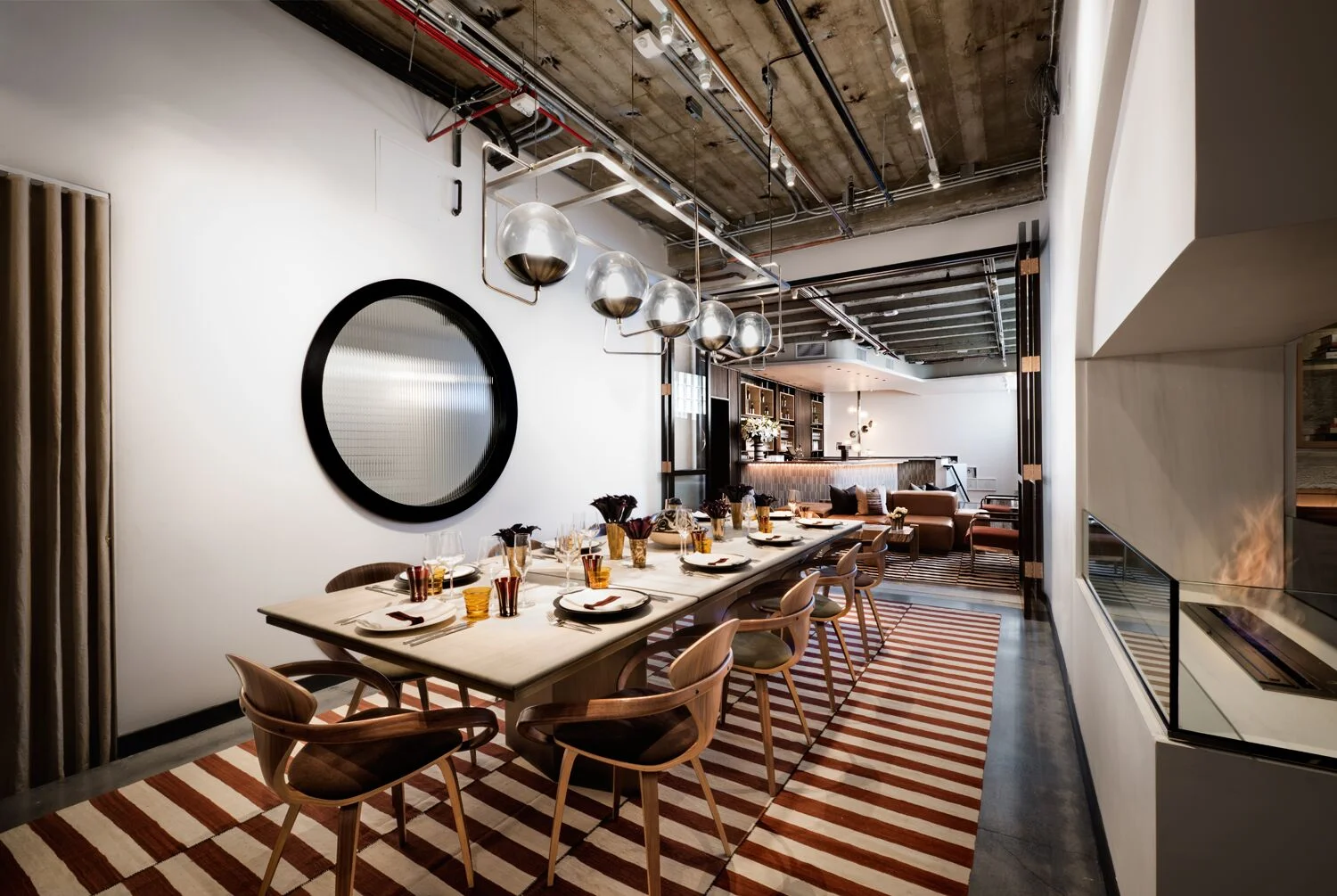 PRIVATE DINING ROOM