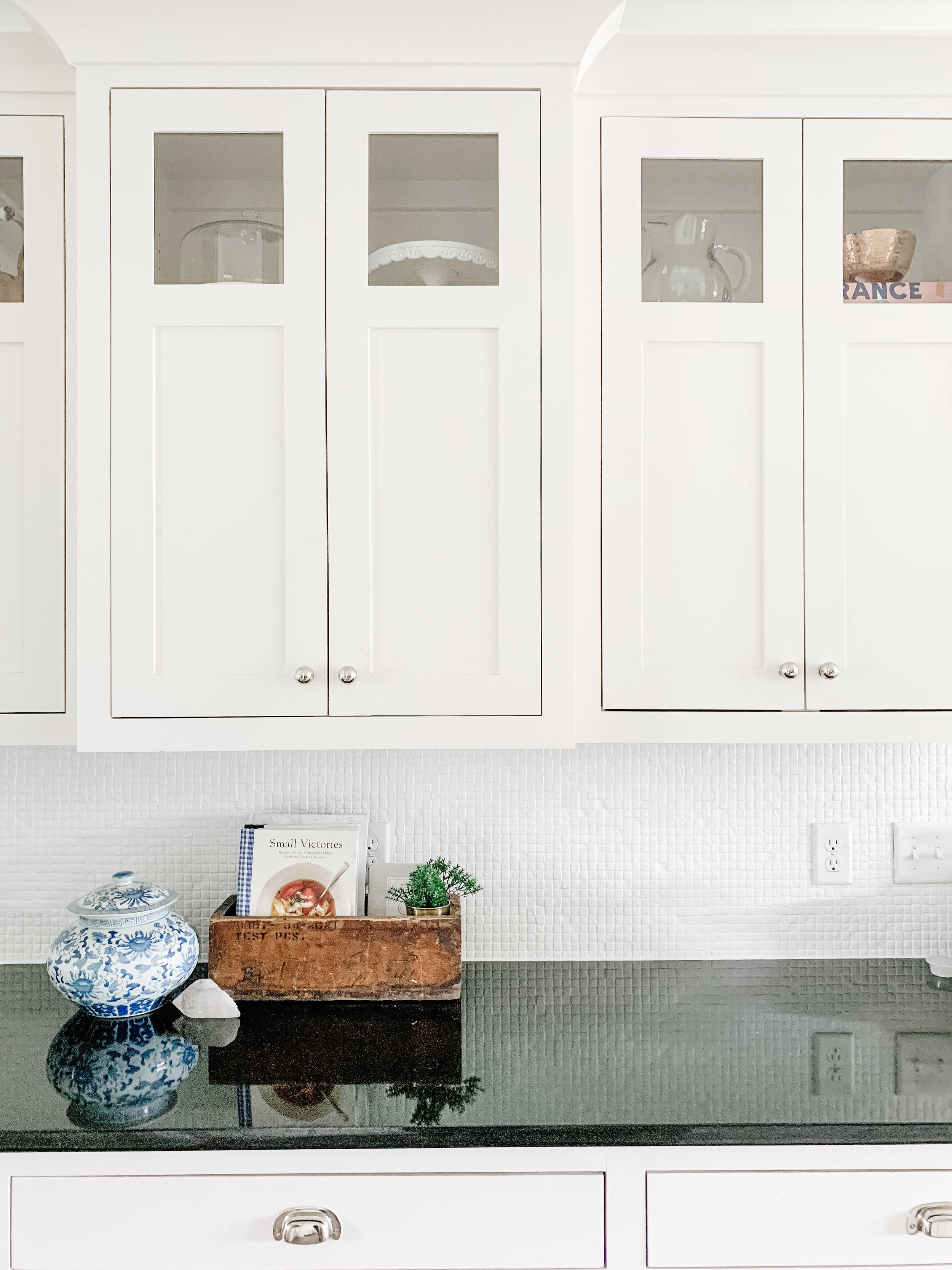 Tiny Bits Of Happiness, Are Glass Tile Backsplashes Out Of Style