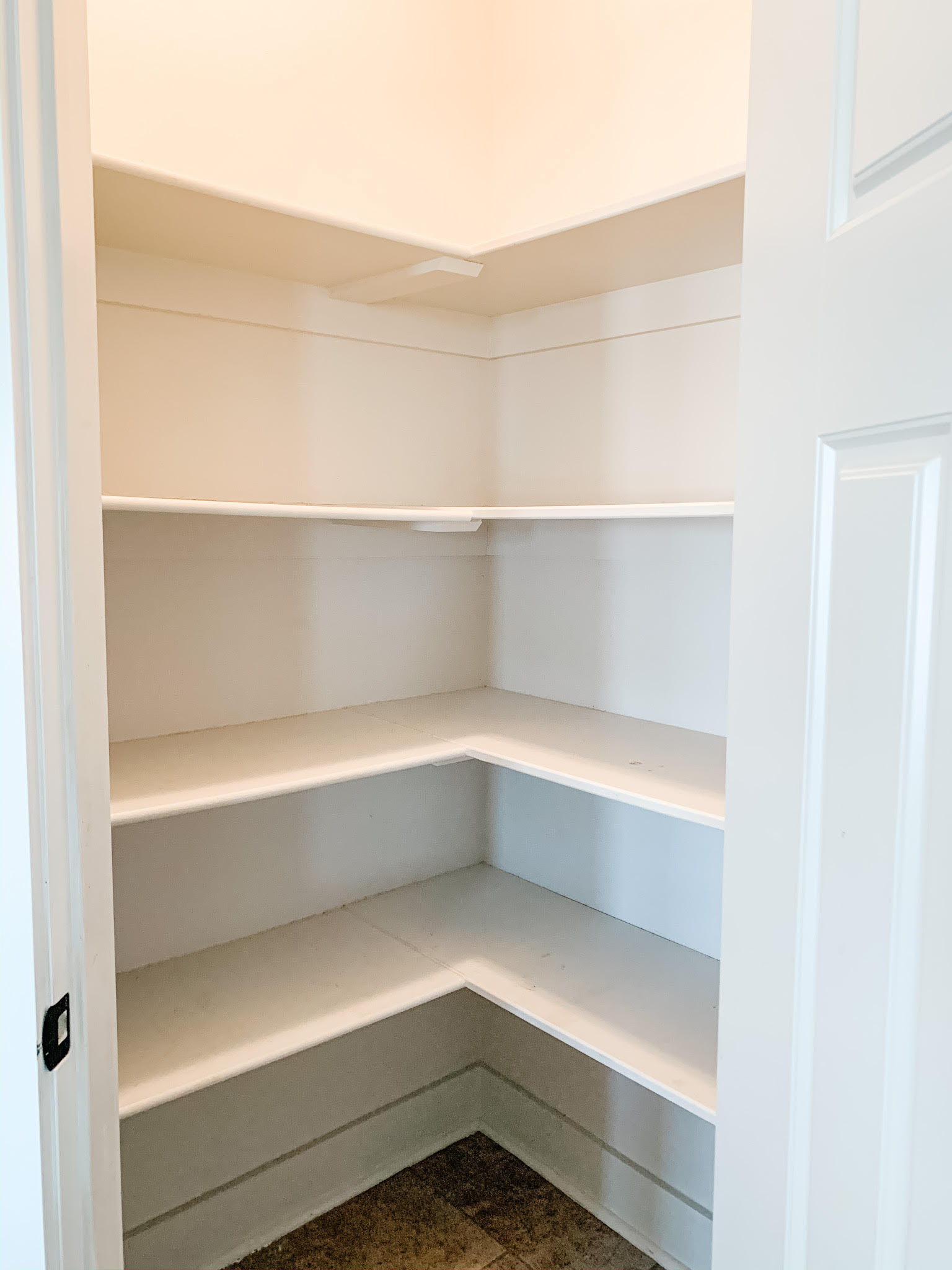 TIny Bits of Happiness | Pantry Plan