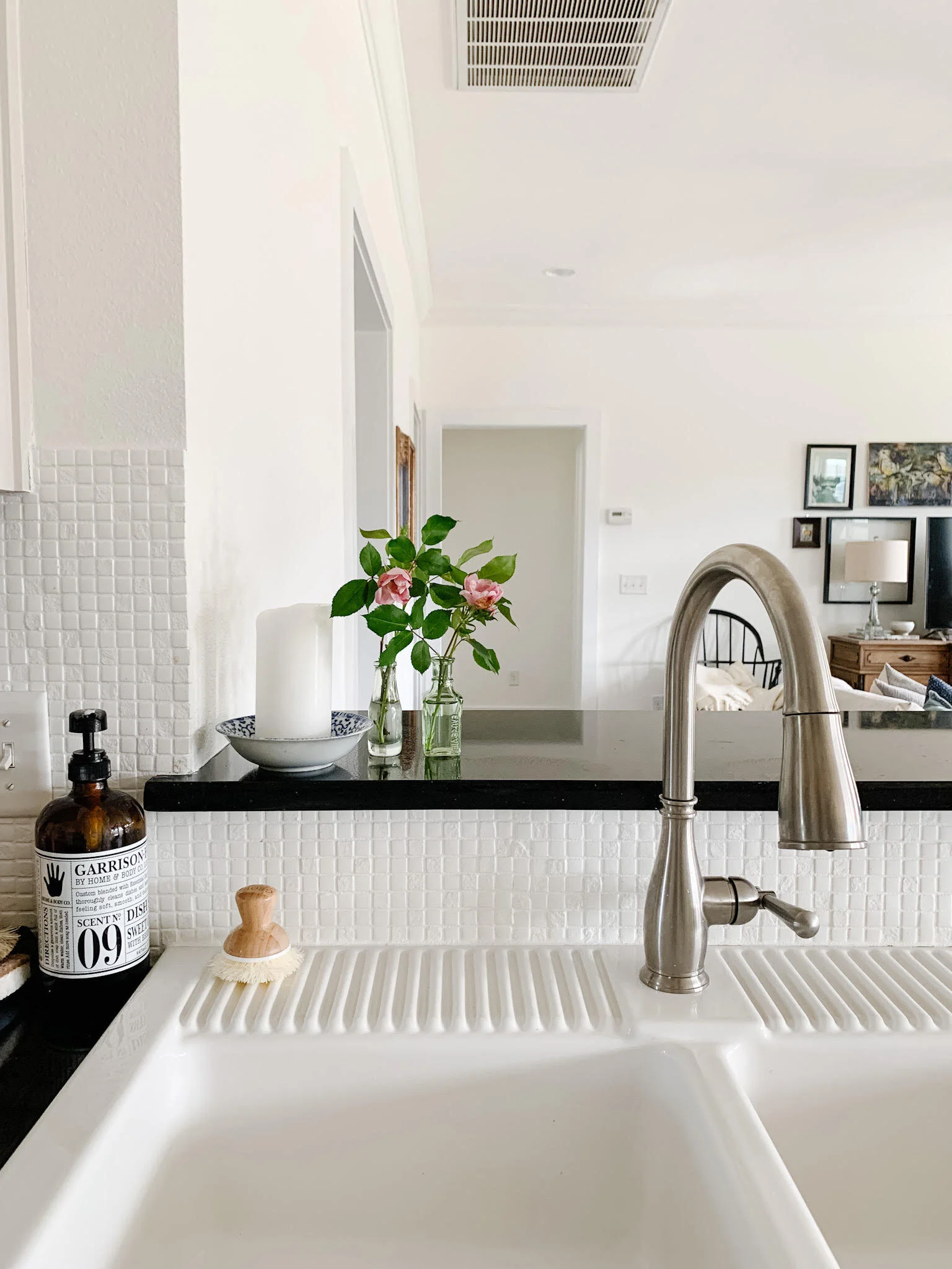 Tiny Bits of Happiness | Year Review Painted Backsplash