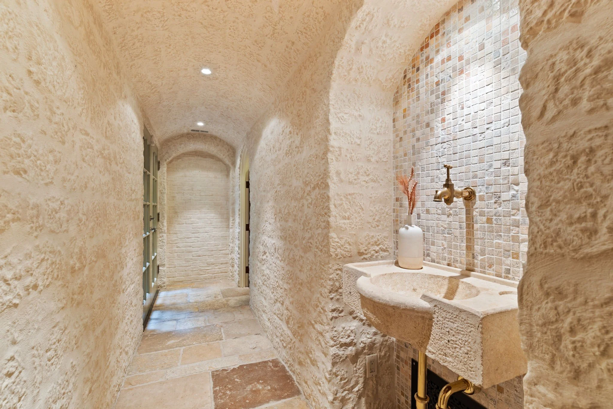 30-web-or-mls-Photo-41.jpg