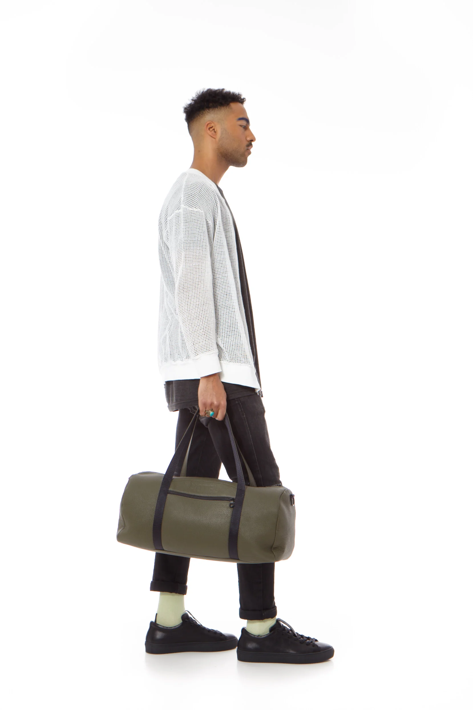 Duffle_bag_leather_model.jpg