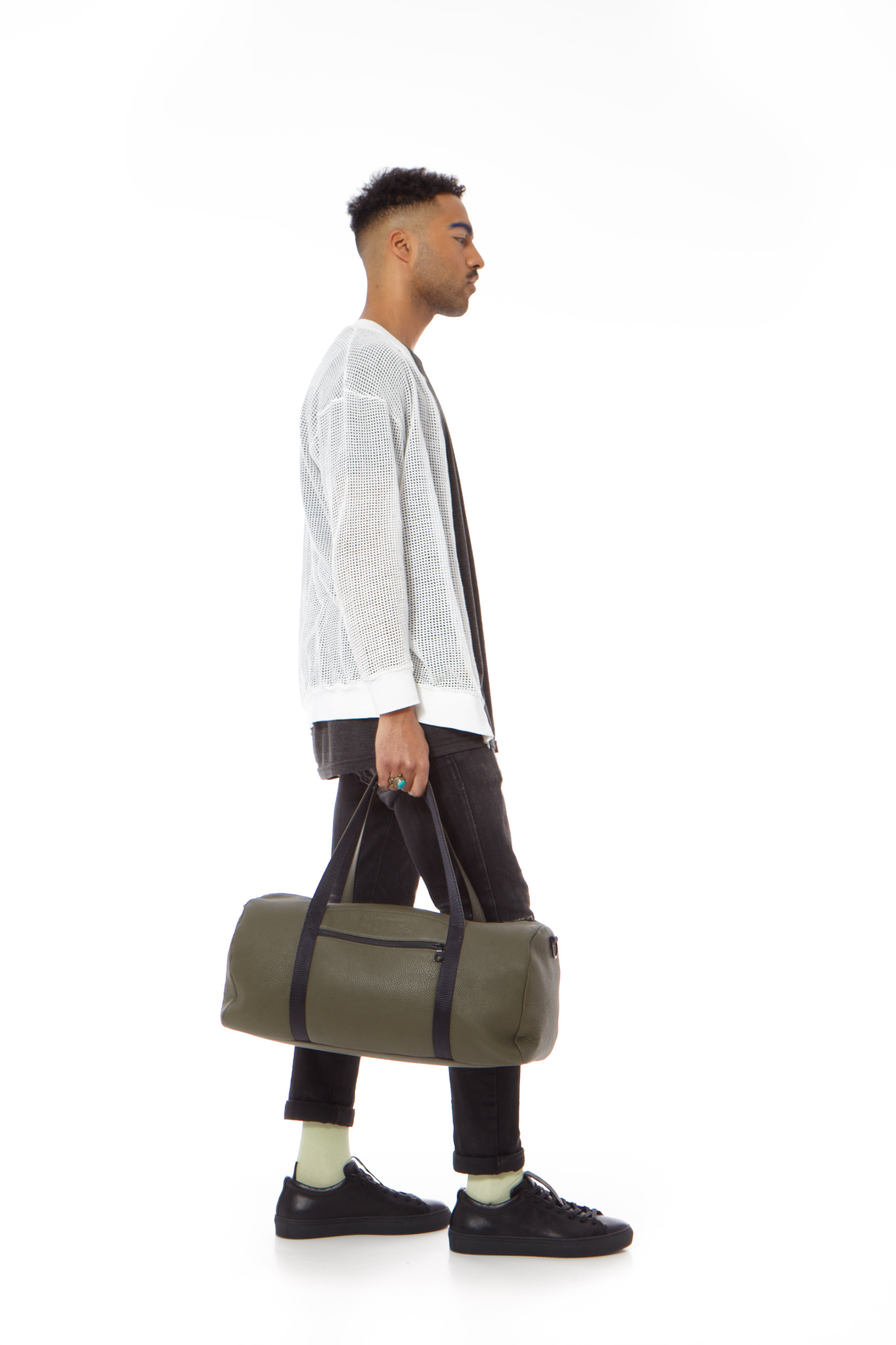 Duffle_bag_leather_model.jpg
