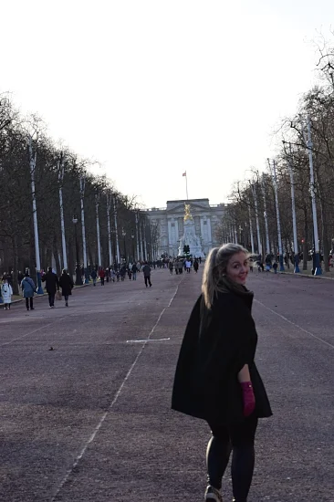 Serving some serious cool girl vibes in London...while staying comfy all day!