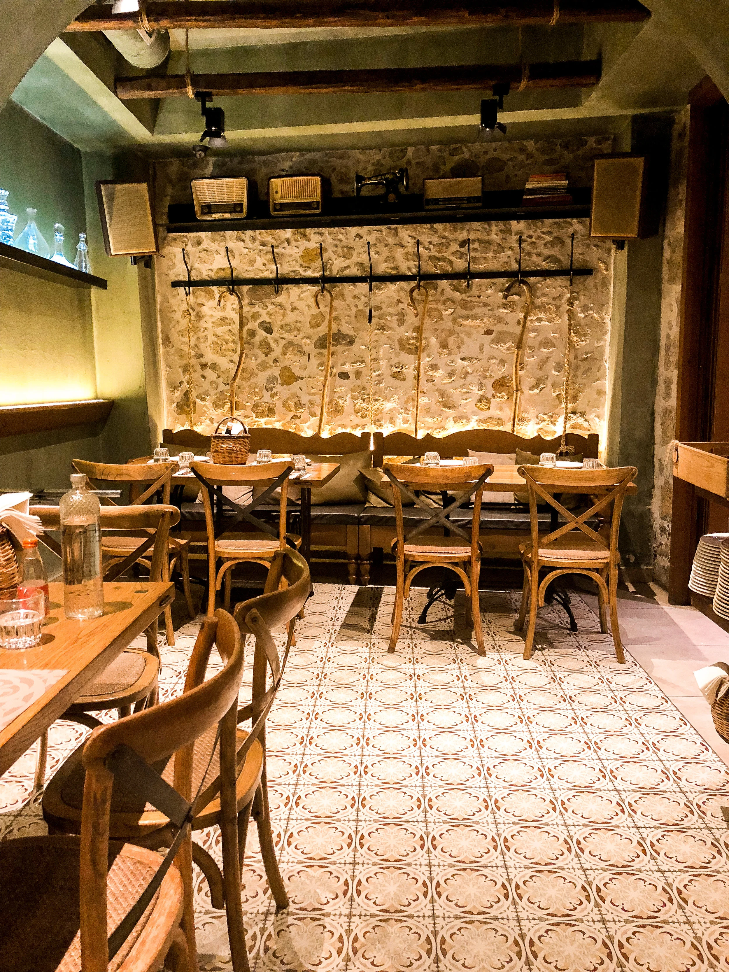 I loved everything about the interior here. From the amazingly ornate floor tiles to the whimsically bucolic harding hooks, every inch of this space was well thought out.