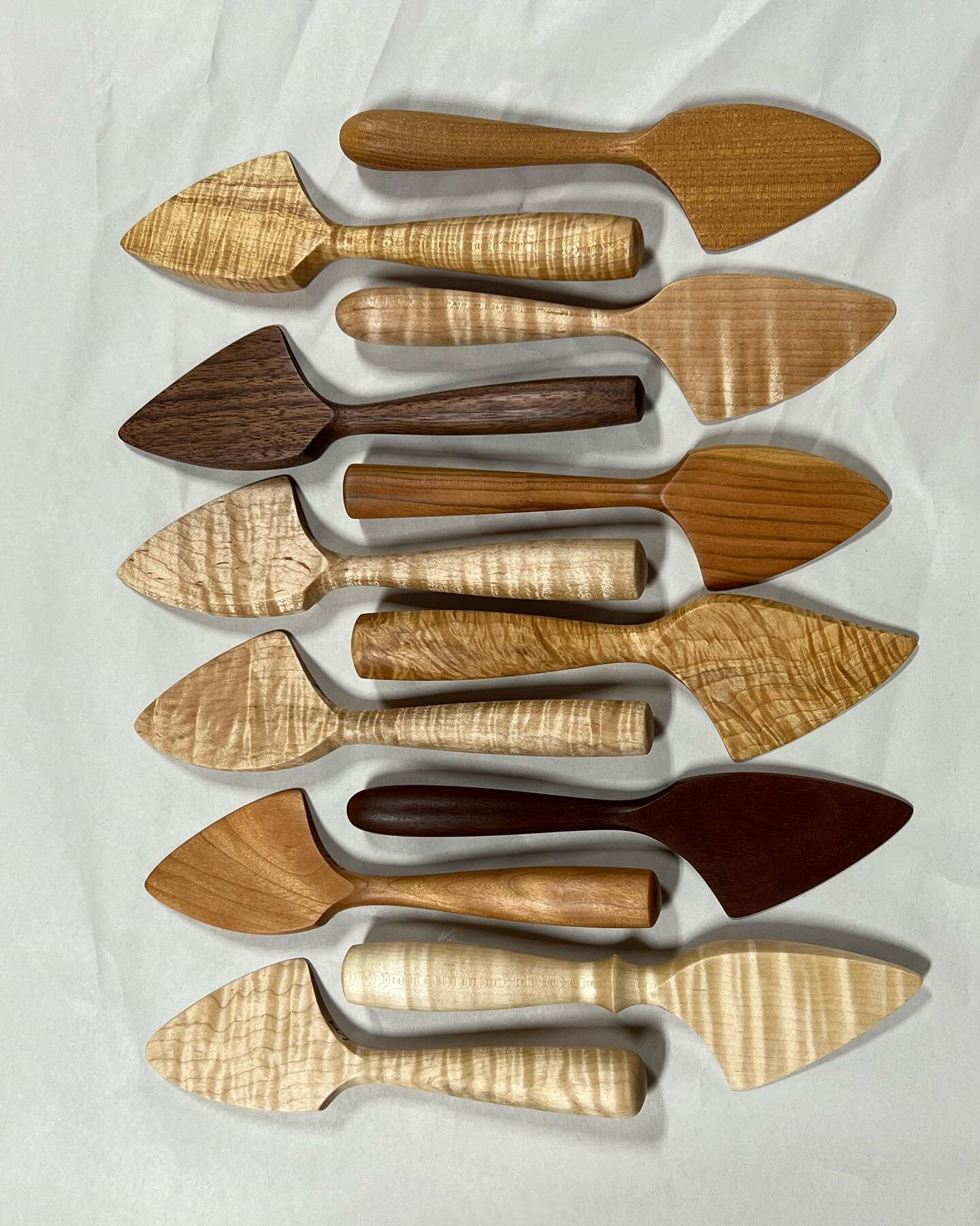 Another batch of our soft cheese knives shipping out today! Cherry, hard maple, soft maple, walnut, cocobolo, locust. These are going to @rockhoundsauthentic and will be available at their store in Colorado Springs.