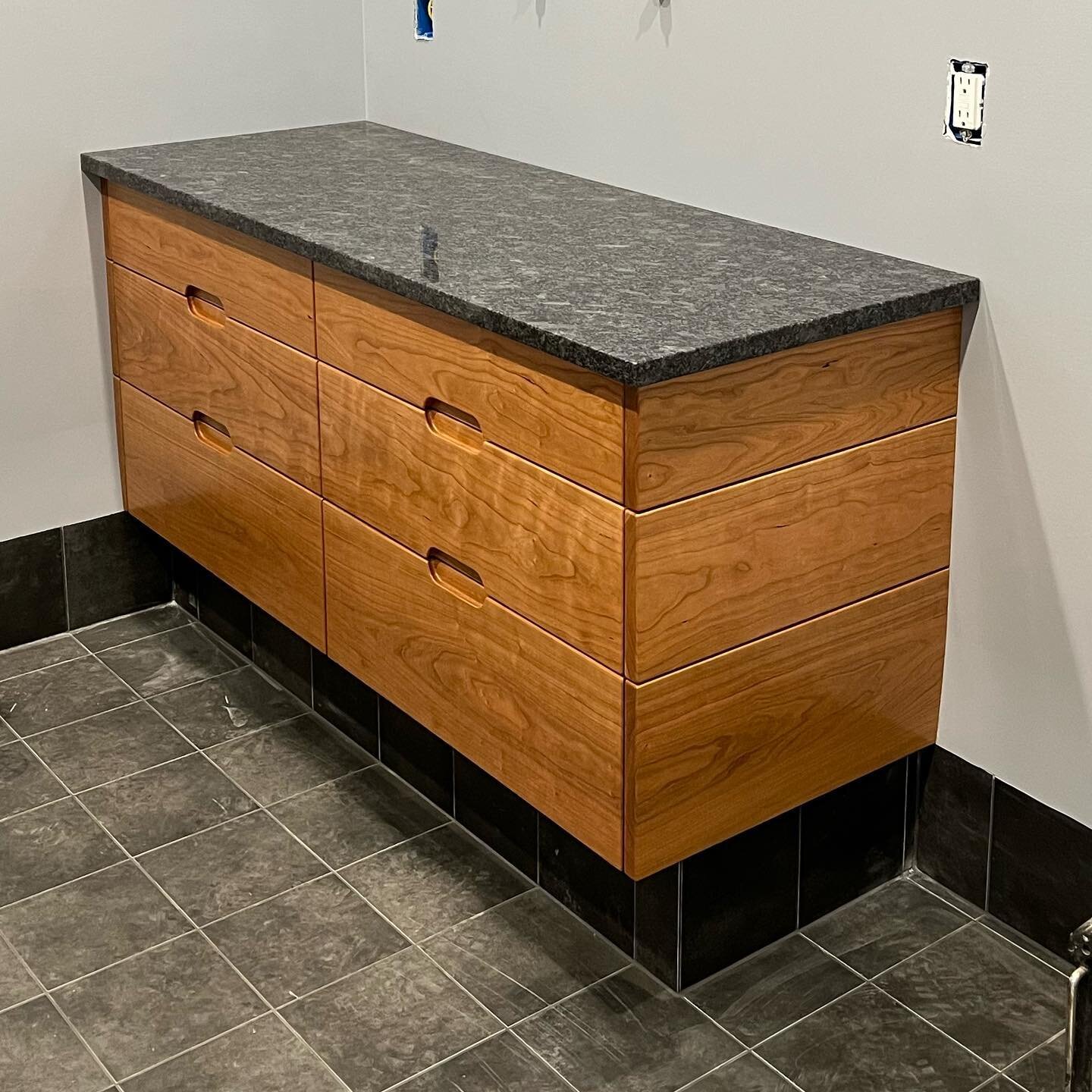 Bathroom vanity just installed. Local cherry that we milled and dried ourselves and the customer is so close by that we delivered it with our skid steer.

#hiddenquarryartisans #schleiff #wvmade #furnituremaker #cabinetmaker #woodworking #woodworker 