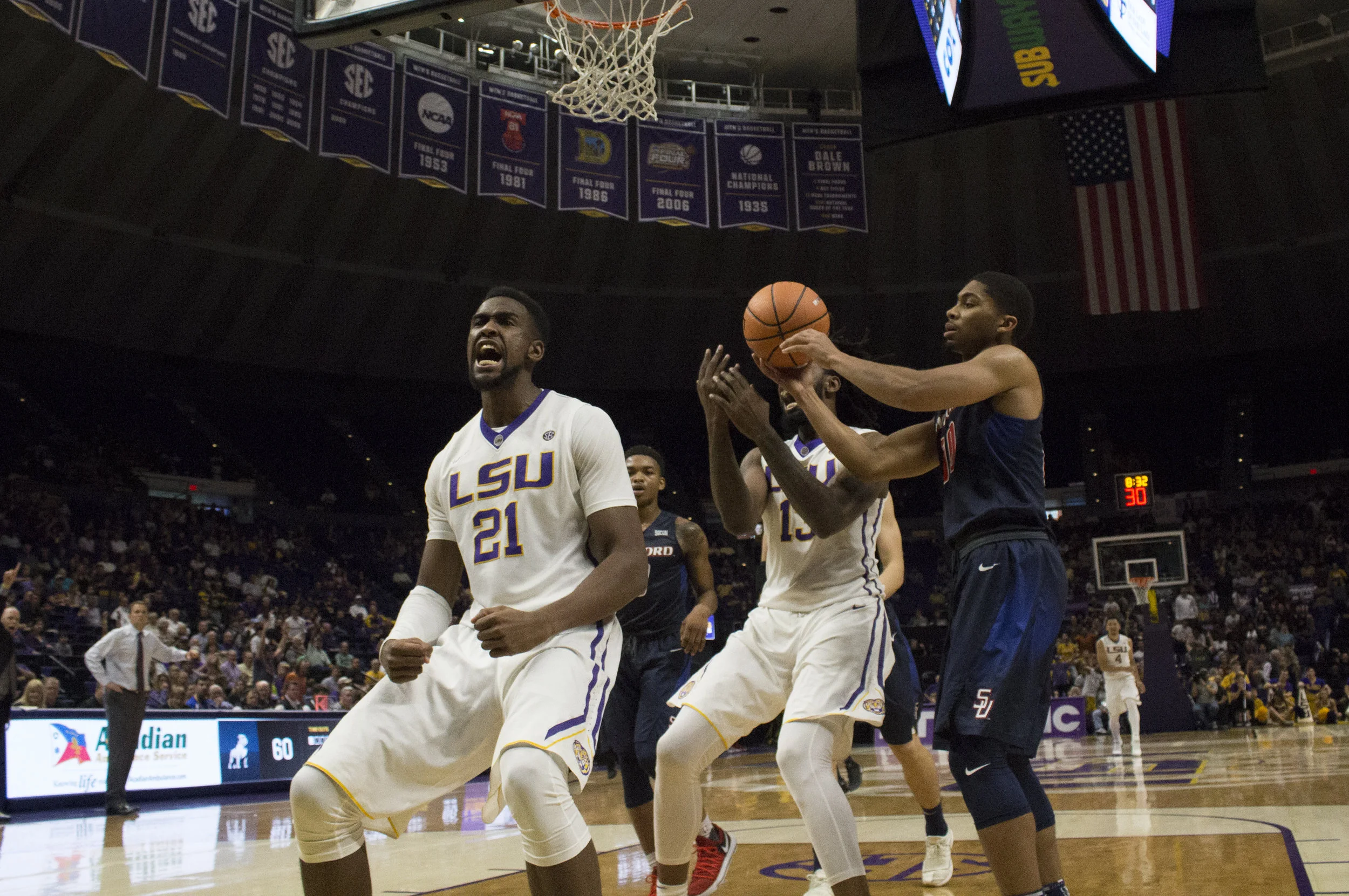 IMG_3223_MensHoops_KR_22.jpg
