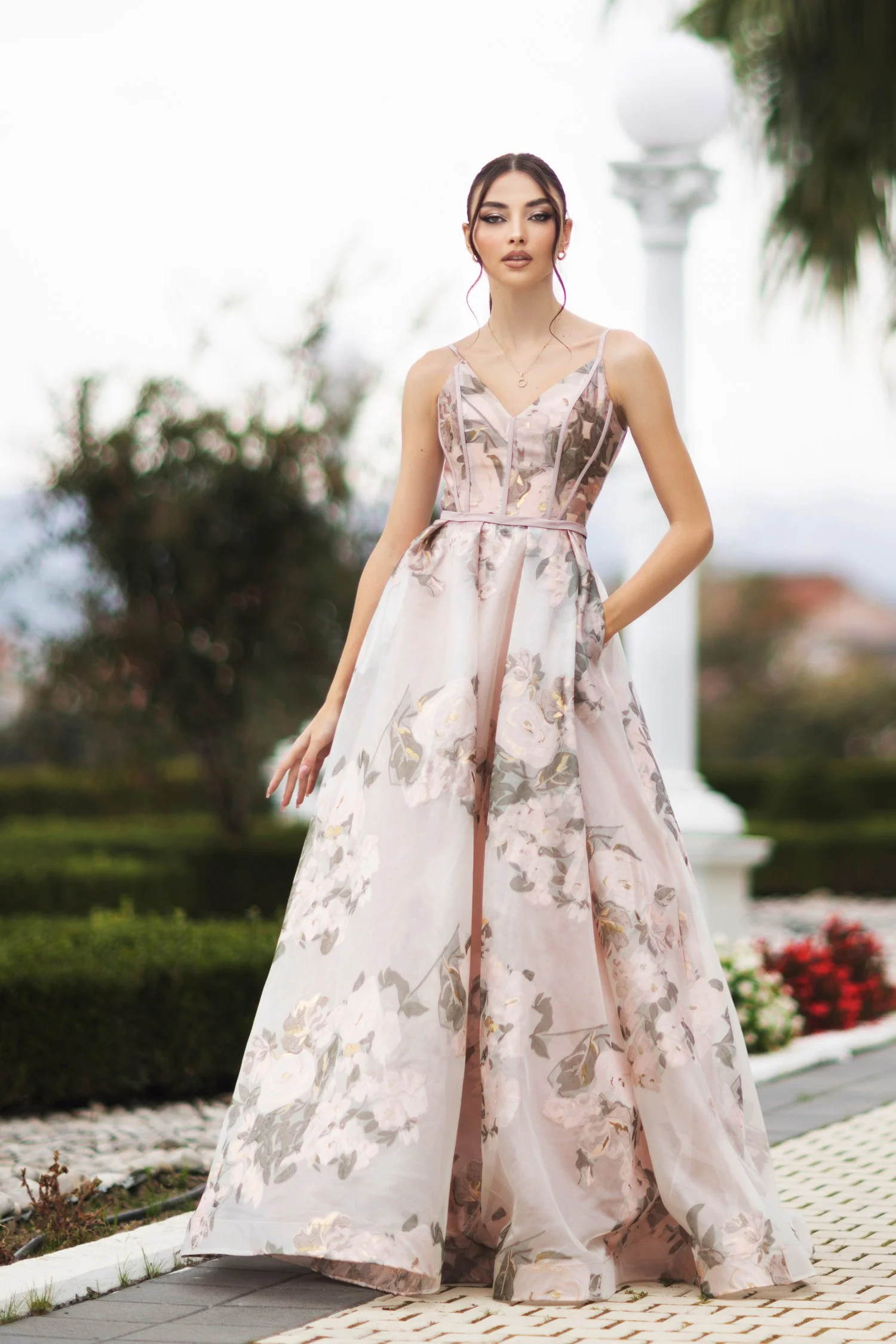 Wedding Dresses Hamilton luxurious Satin, lace, Mikado and tulle