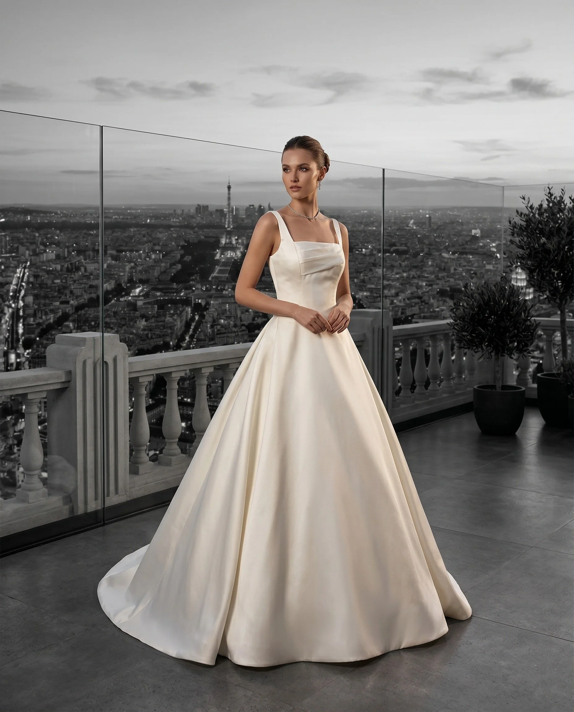full style skirt with side split and button detail at the back