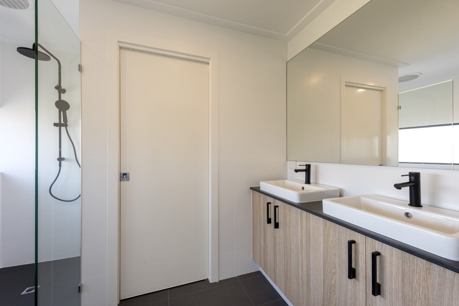 UNIT 2, RYRIE AVENUE - COMO 10.jpg